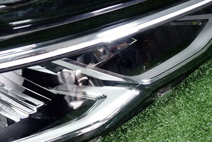 VW GOLF VIII LED 19- reflektor rechts Licht rechts
