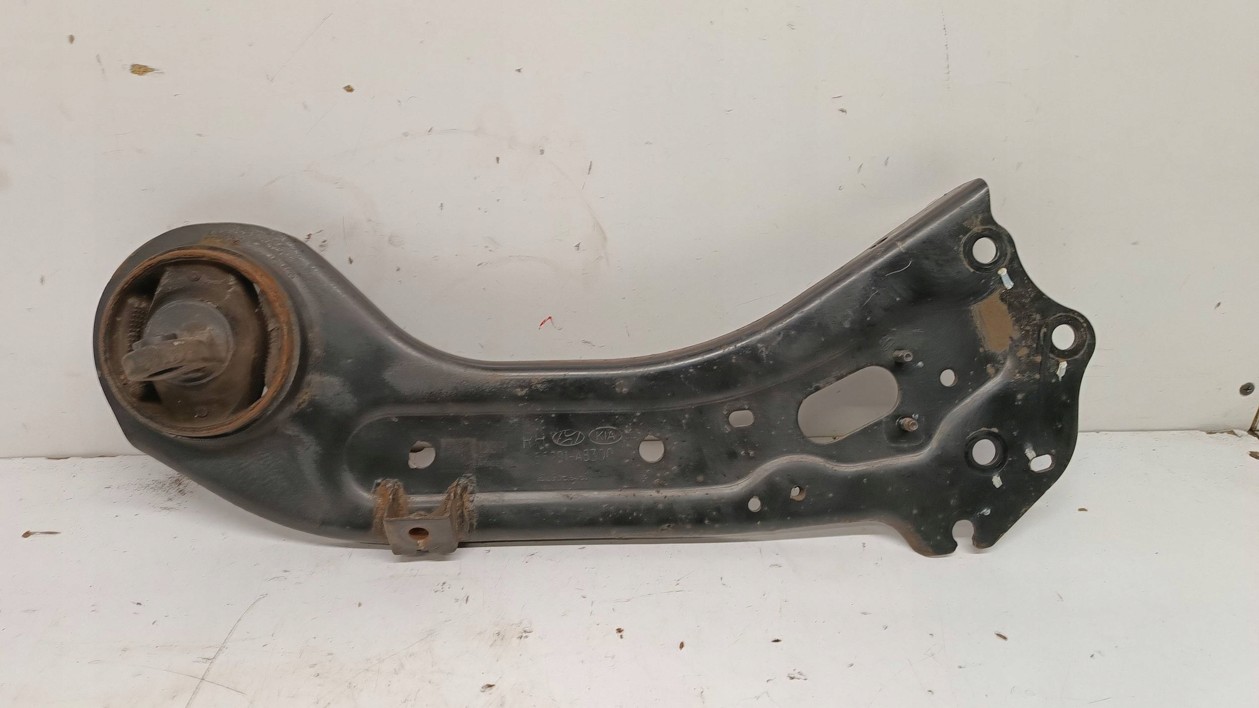 KIA OPTIMA arm right rear part