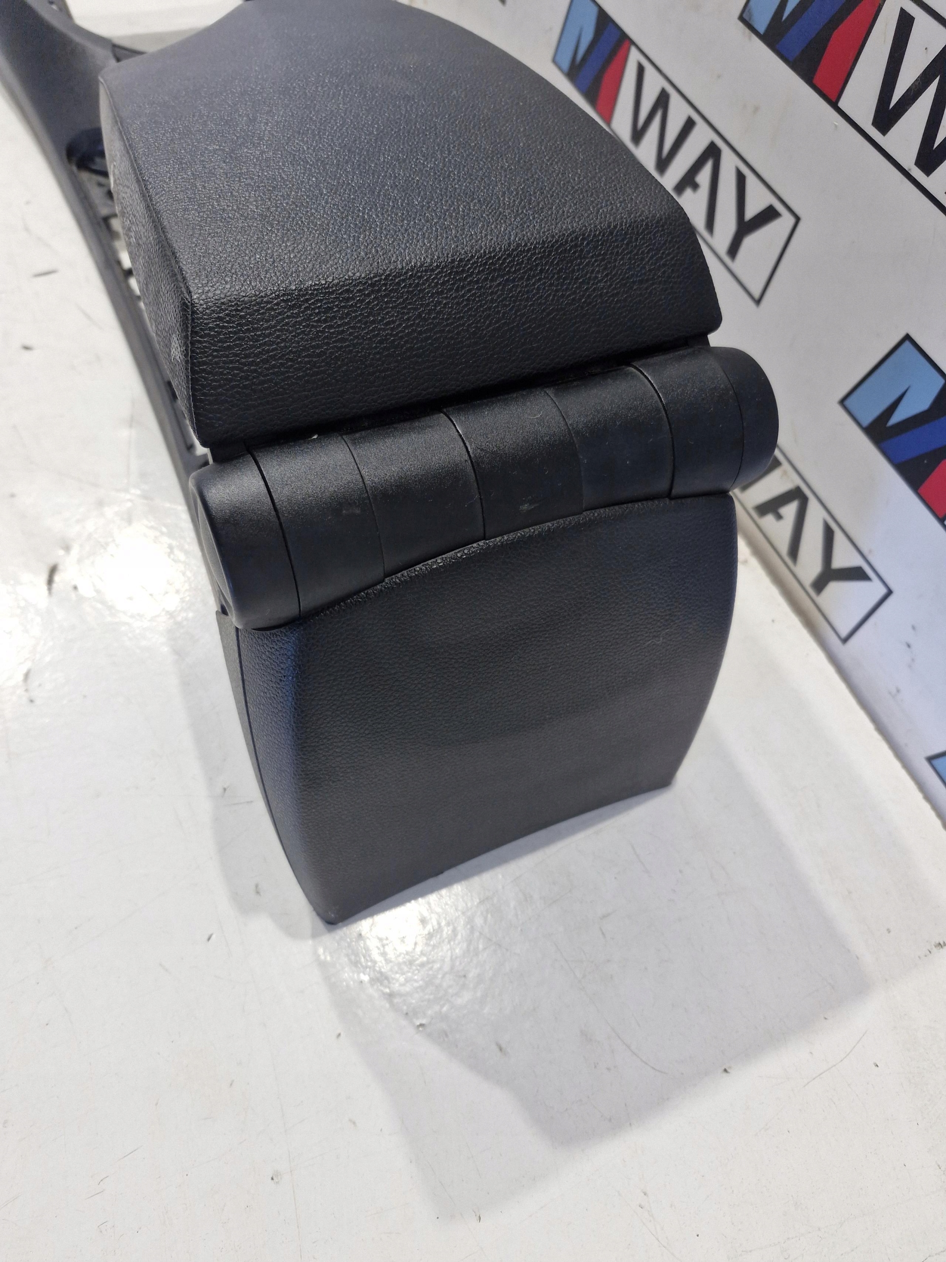 BMW E87 LCI armrest TUNEL leather original
