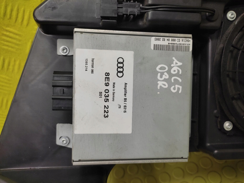 AUDI A4 B6 speaker SUBWOOFER 8E9035382