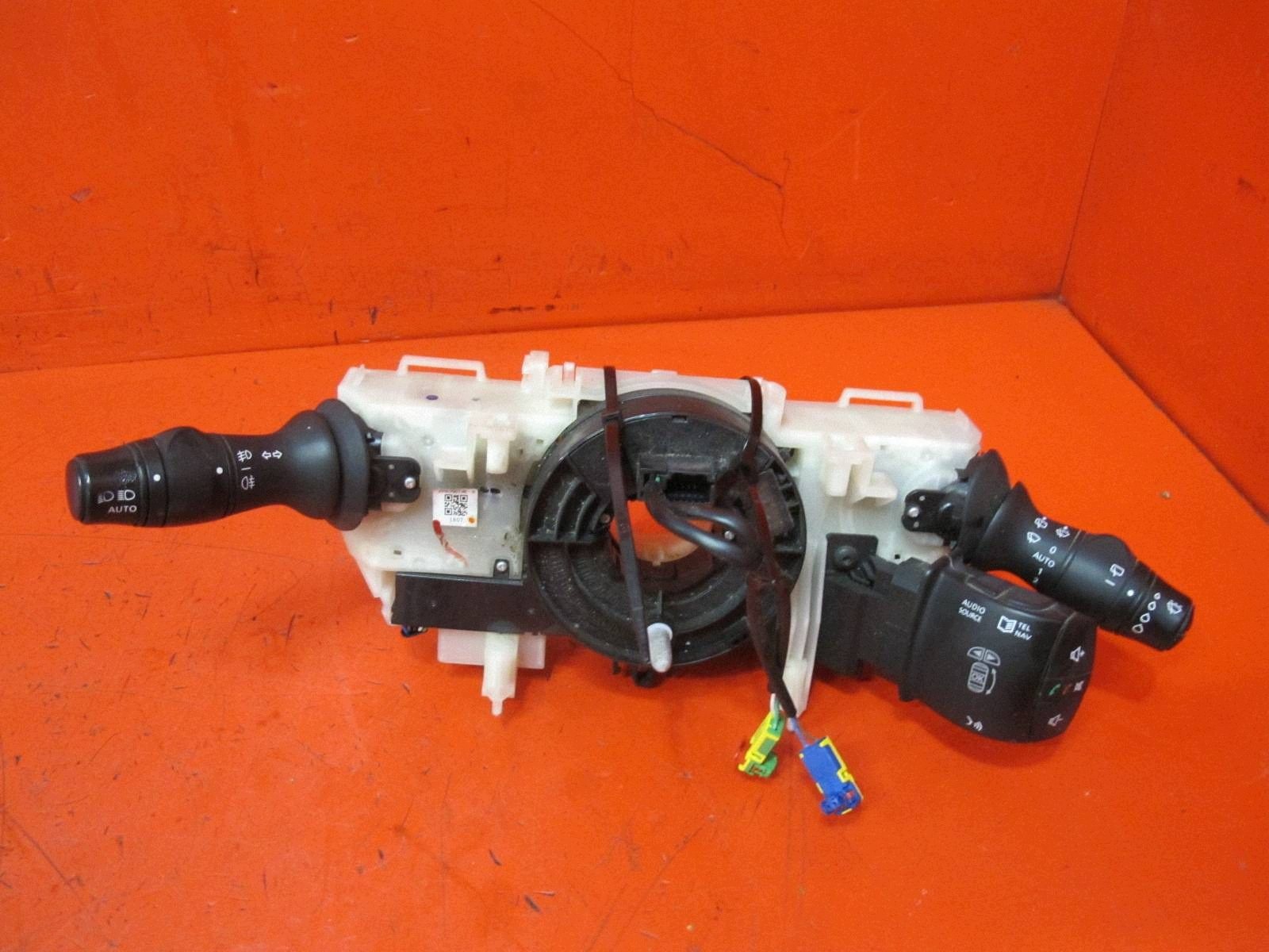 RENAULT MEGANE 3 III steering wheel levers and controls control ring airbag 255670019R
