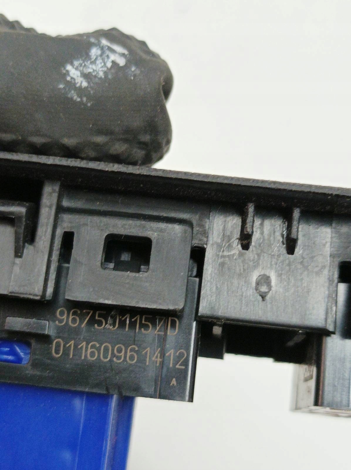 switch 96750157ZD 96750115ZD Peugeot 208 and (2012- )