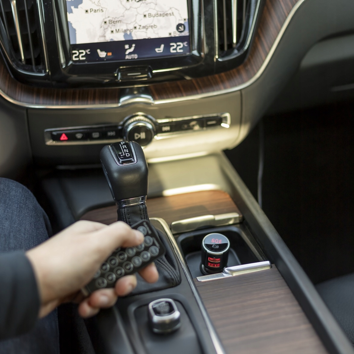 Forever transmiter FM Bluetooth TR-340 srebrny Kod producenta GSM035872