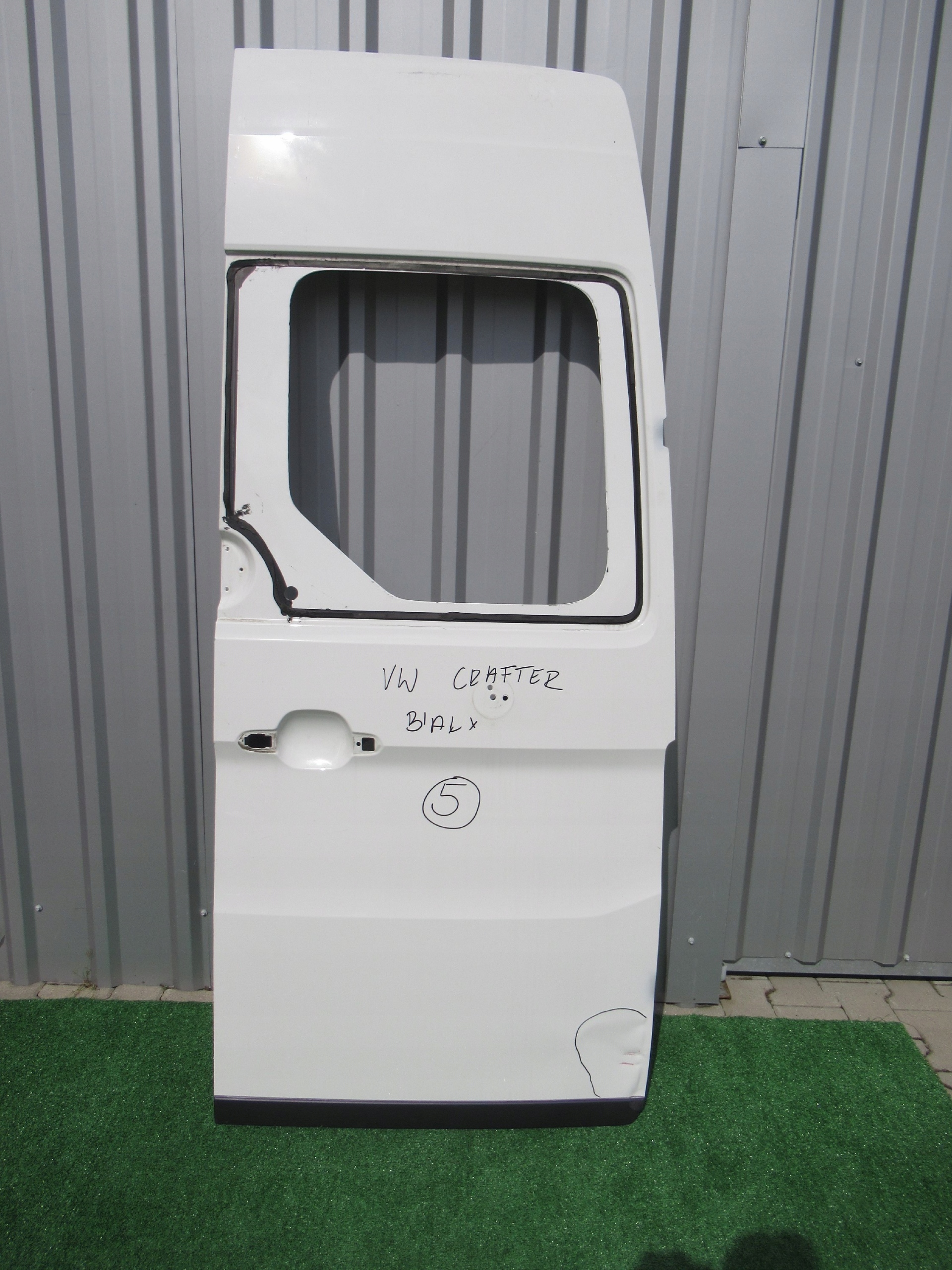 VW CRAFTER 7C 2 MAN TGA PRAWY TYŁ DRZWI 7C3827124D