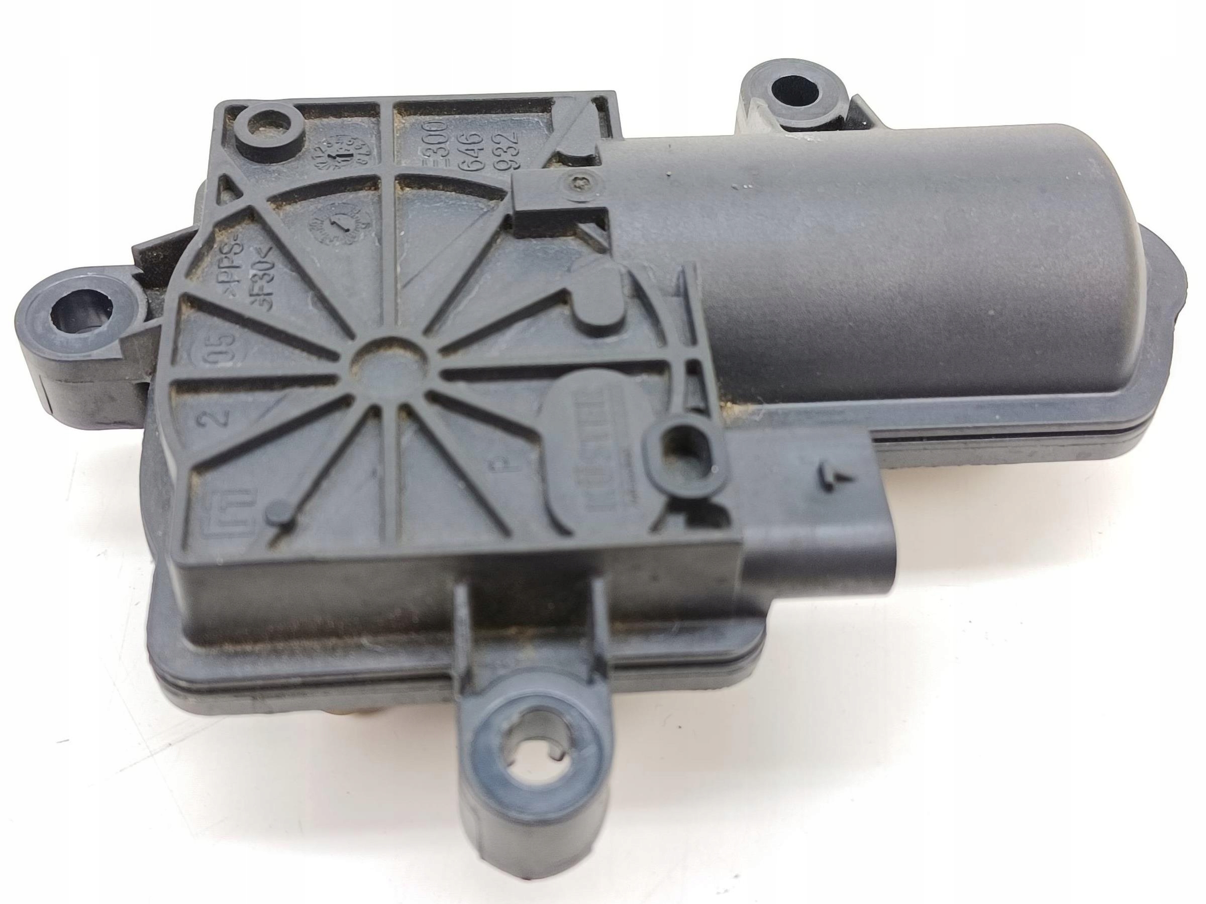 NOWY ORG SILNIK NASTAWCZY KLAPY SPALIN WYDECHU VW Numer katalogowy oryginału 4N0133246