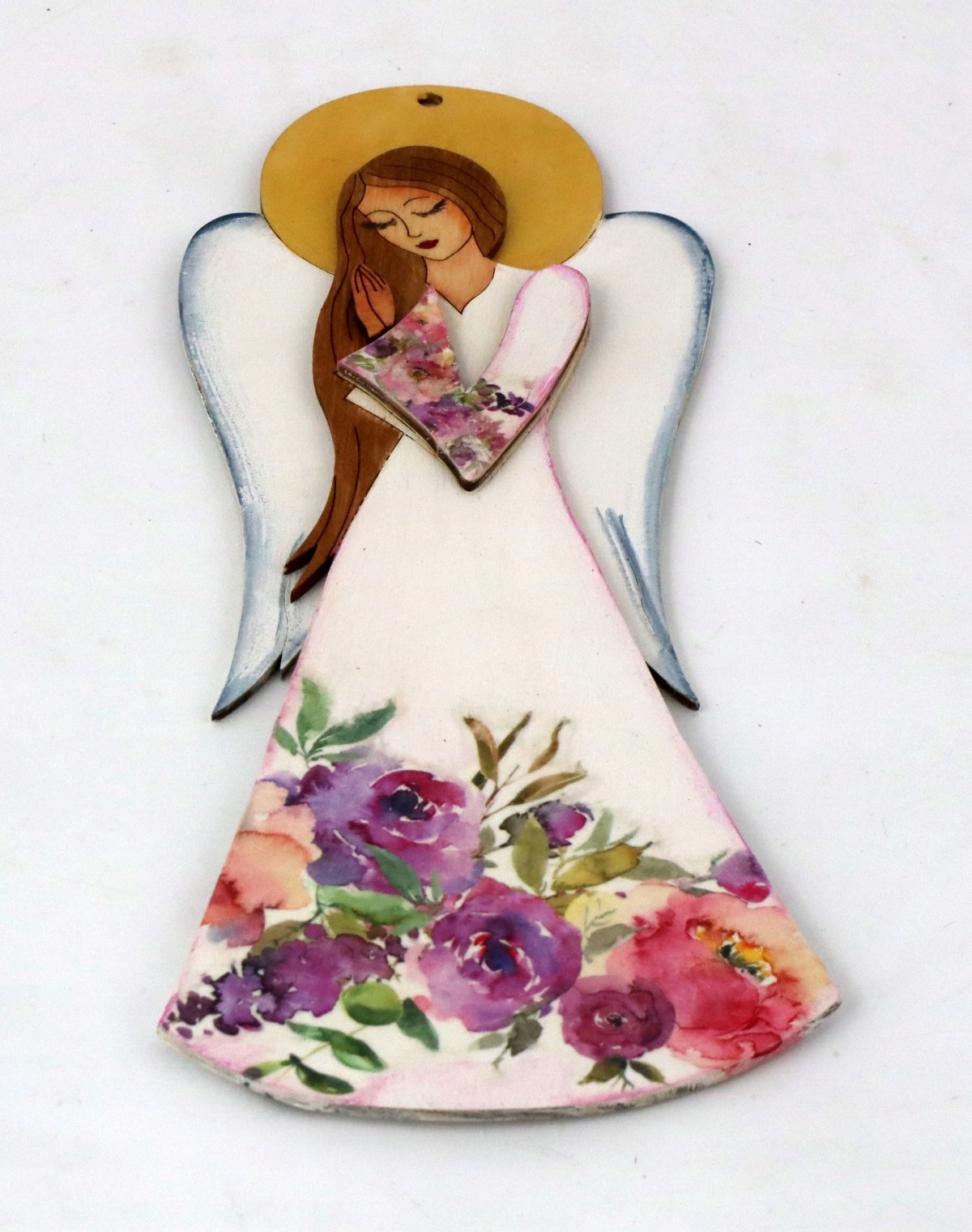 Malý dřevěný světle zlatý anděl s květy pivoňky