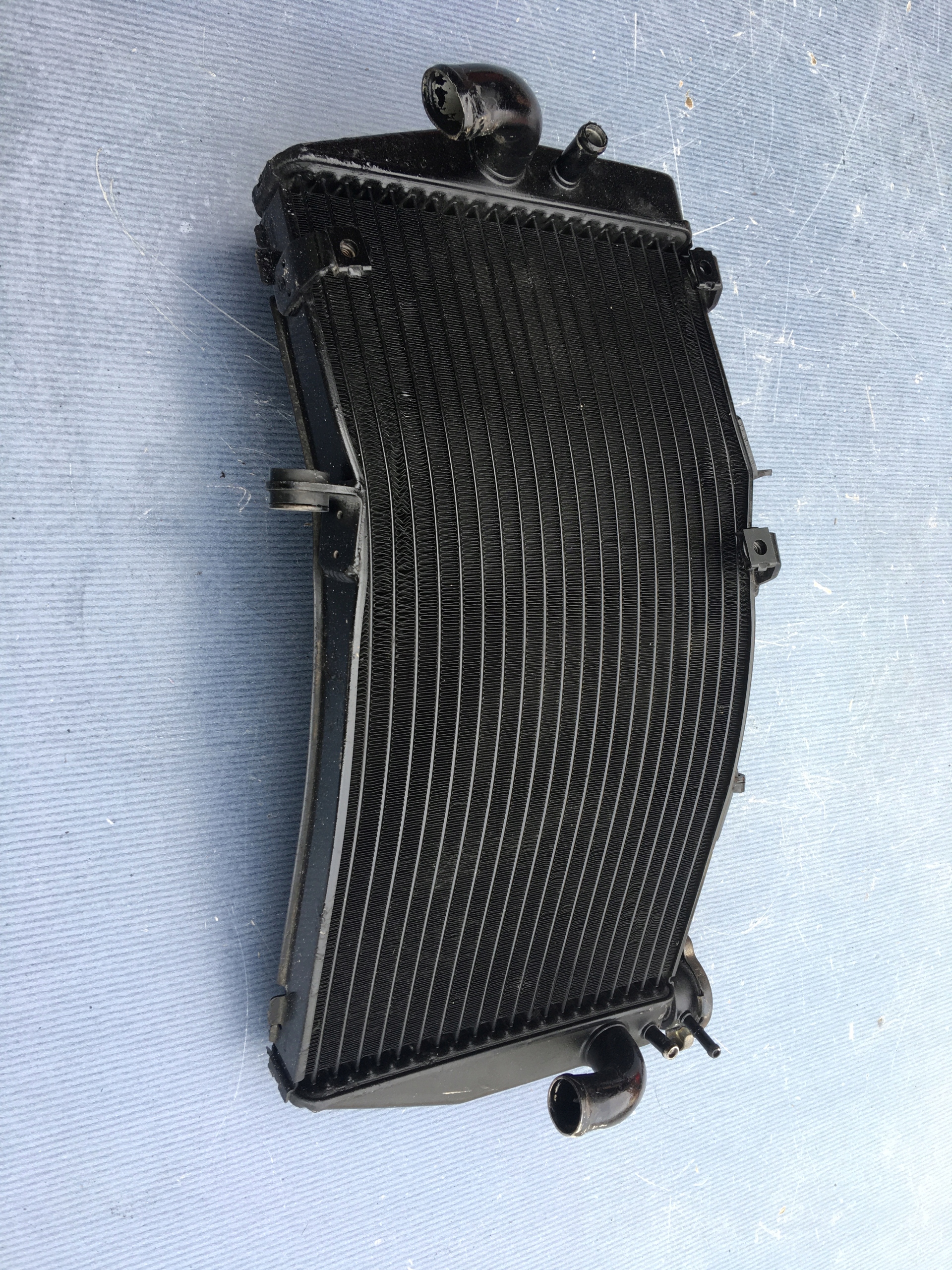 Honda cbr 929 SC 44 охладитель воды