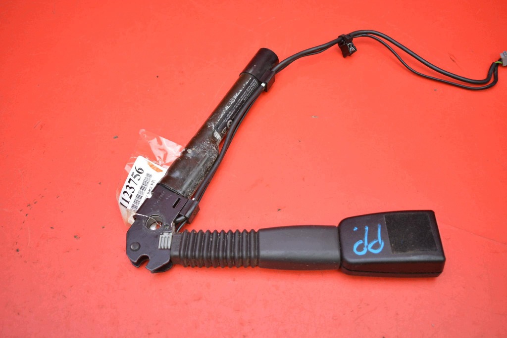 adjuster ZAPINKA supports right front 7126236 BMW E90 E91 04-10