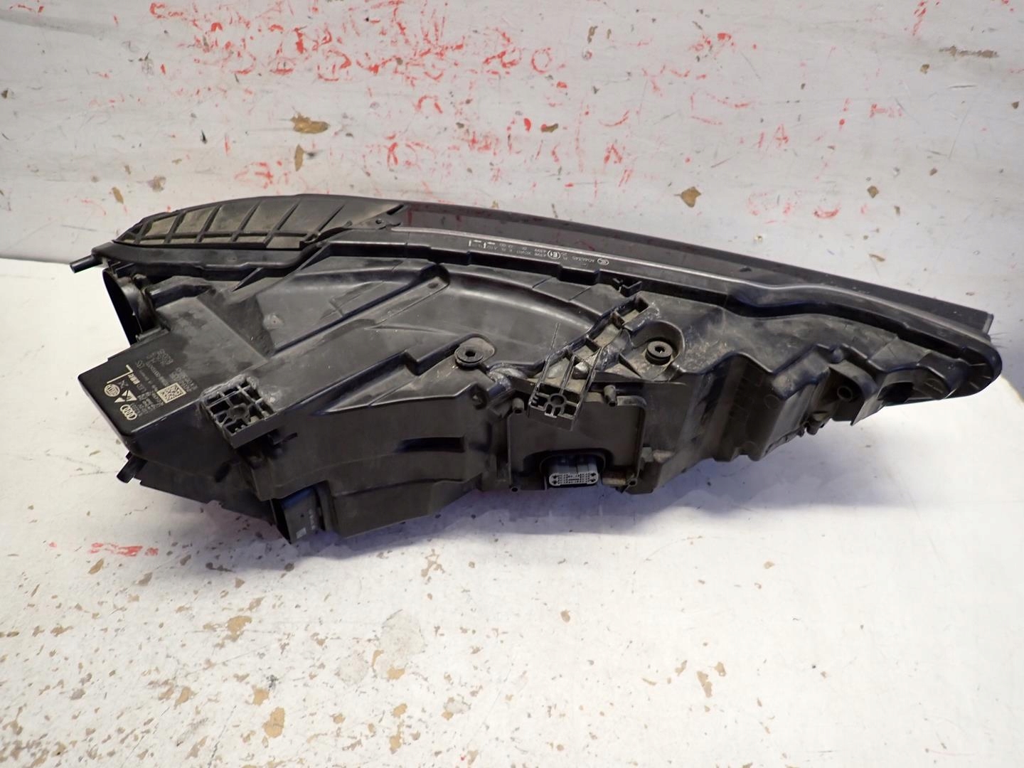 light front front left AUDI A8 D5 2017- FULL LED MATRIX 4N0941035