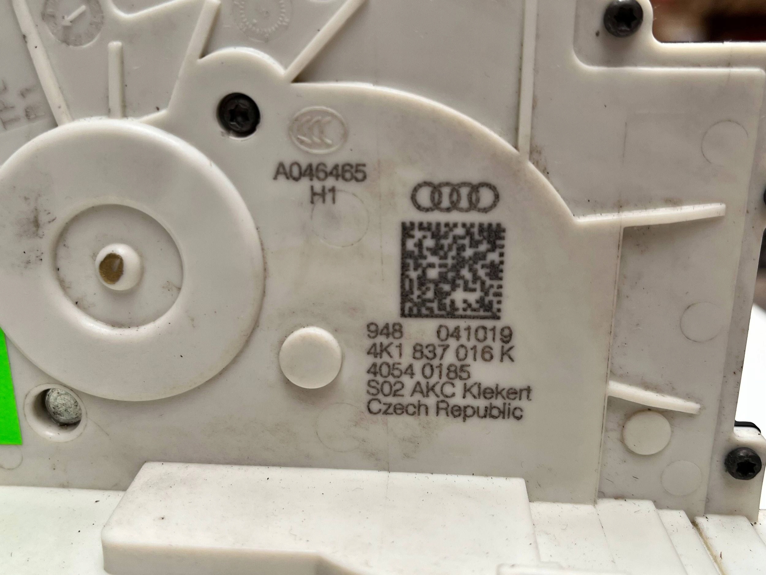 original lock door right front Audi RS Q8 4K1837016K !J
