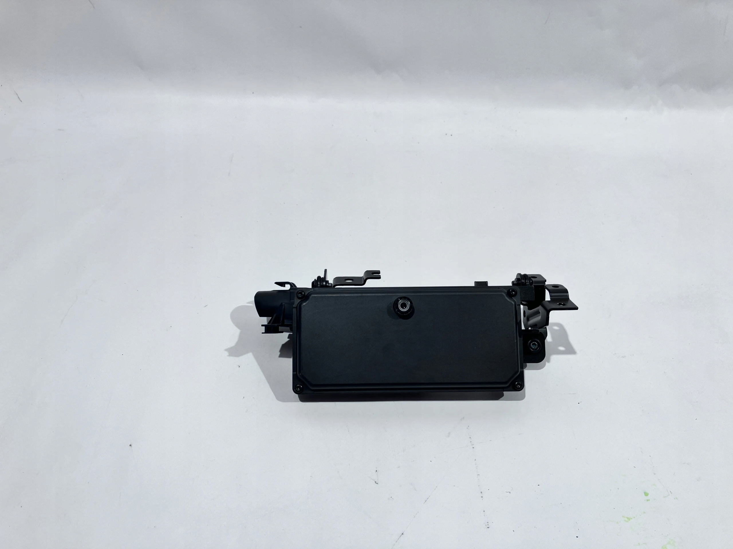 Стекла лоб volvo S60 III 18- 32209788