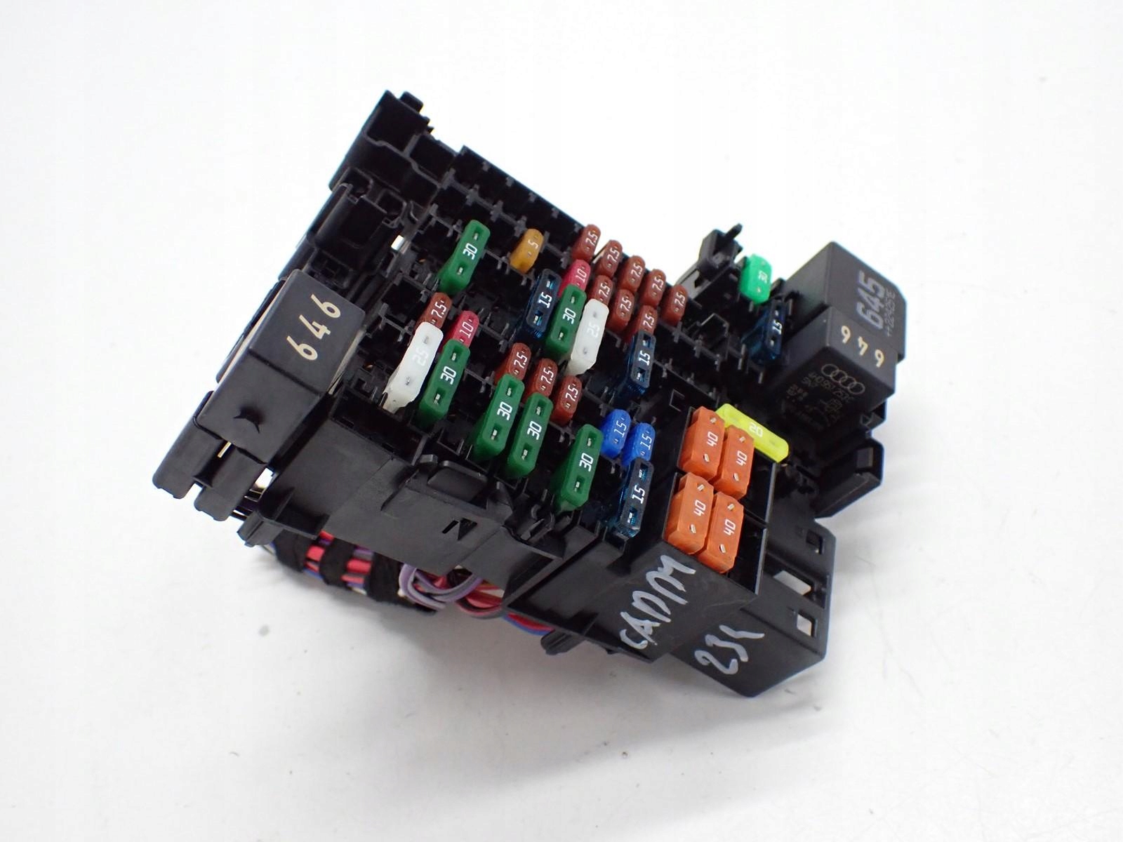 PUSZKA SKRZYNKA BEZPIECZNIKÓW 5WA937615A VW CADDY 2K 2K7 IV V 23R Wersja Europejska