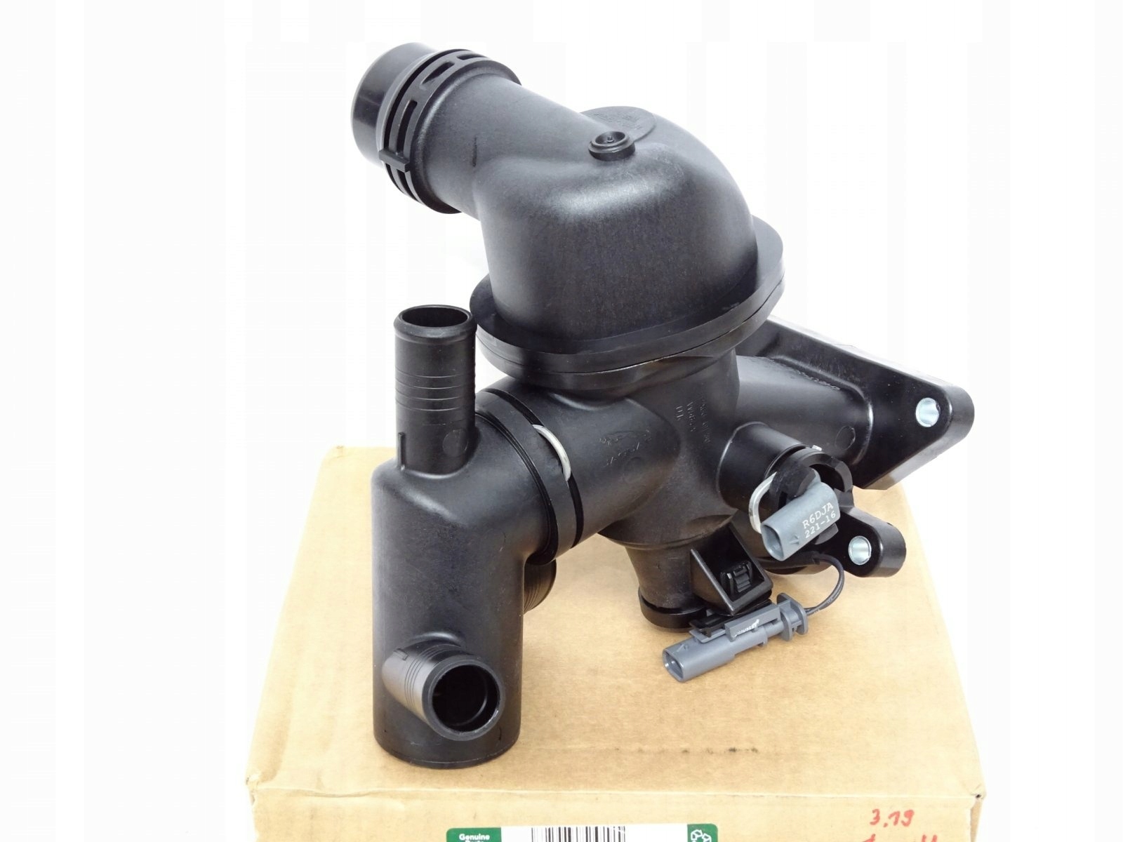 Nowa obudowa termostatu RANGE ROVER VELAR 2017