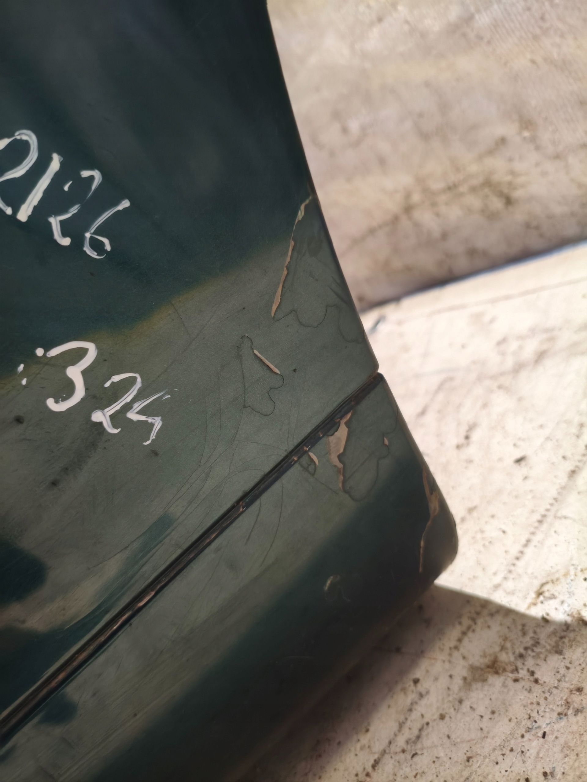bumper rear part BMW E39 LAKIER 324