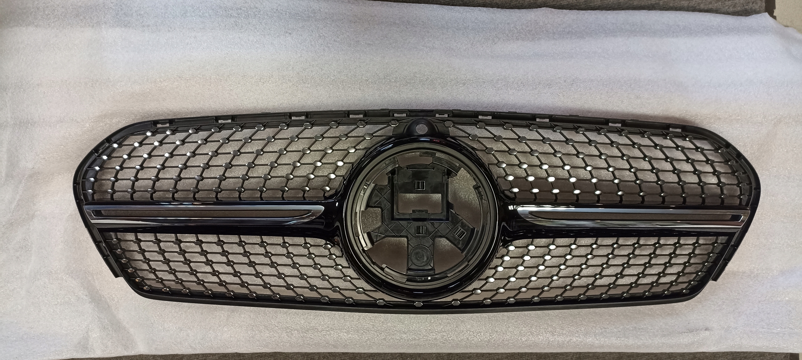 GRILL ATRAPA MERCEDES W167 GLE AMG idealna