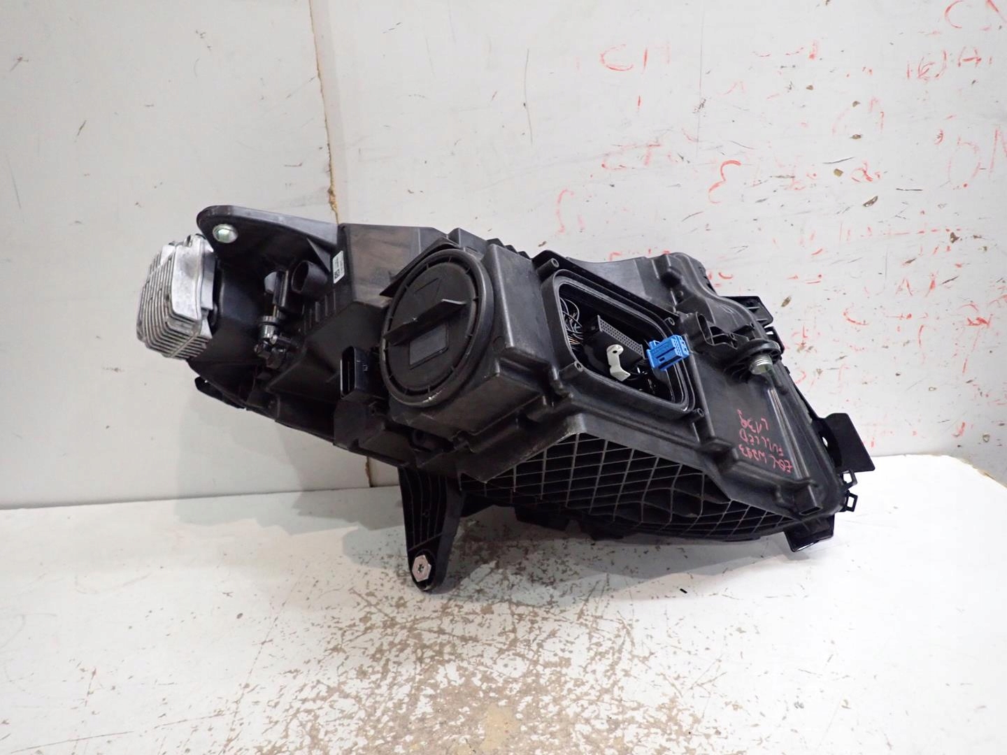 light front front left MERCEDES EQC W293 FULL LED