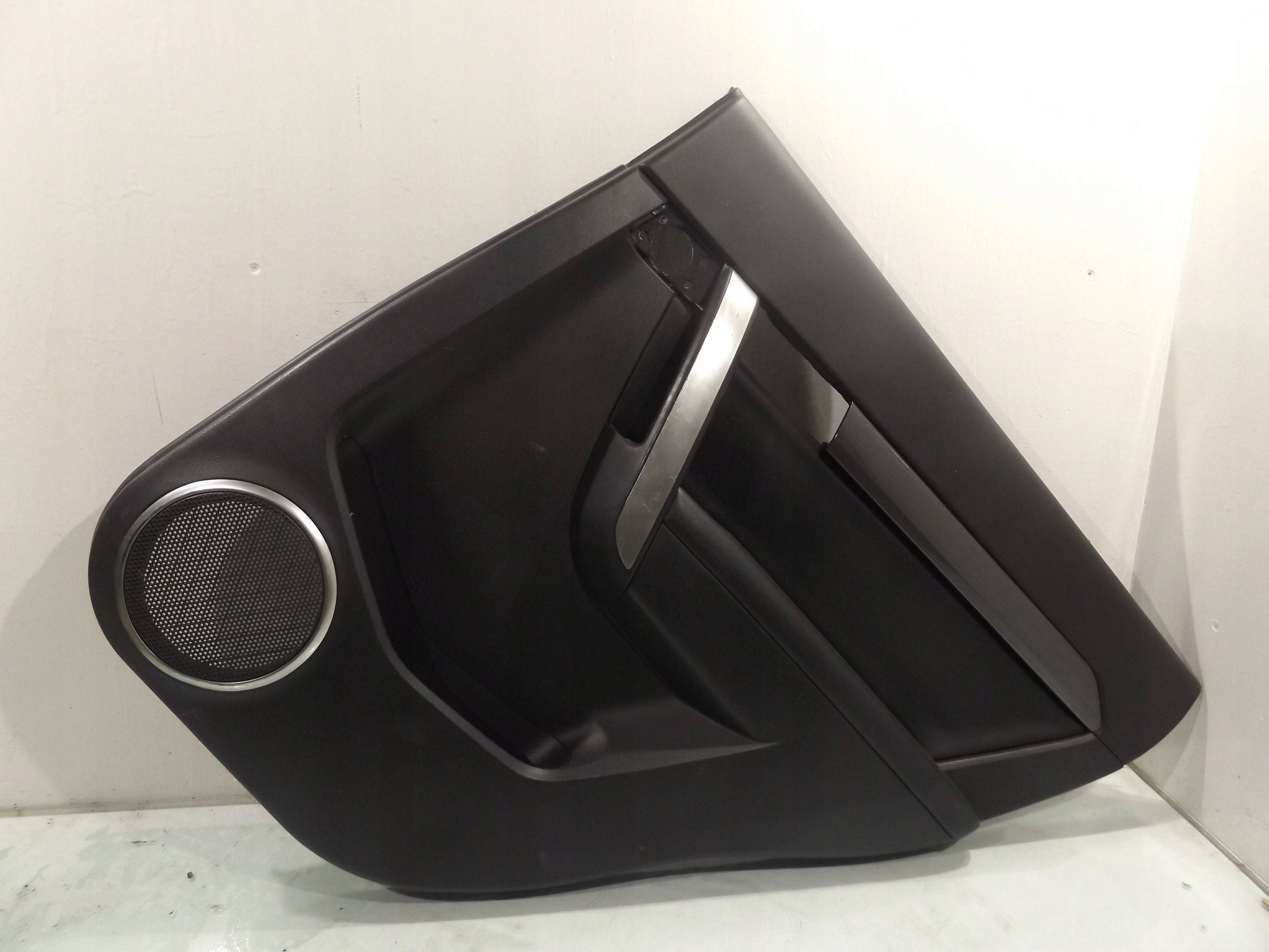 CAPTIVA дверные карты задний правый