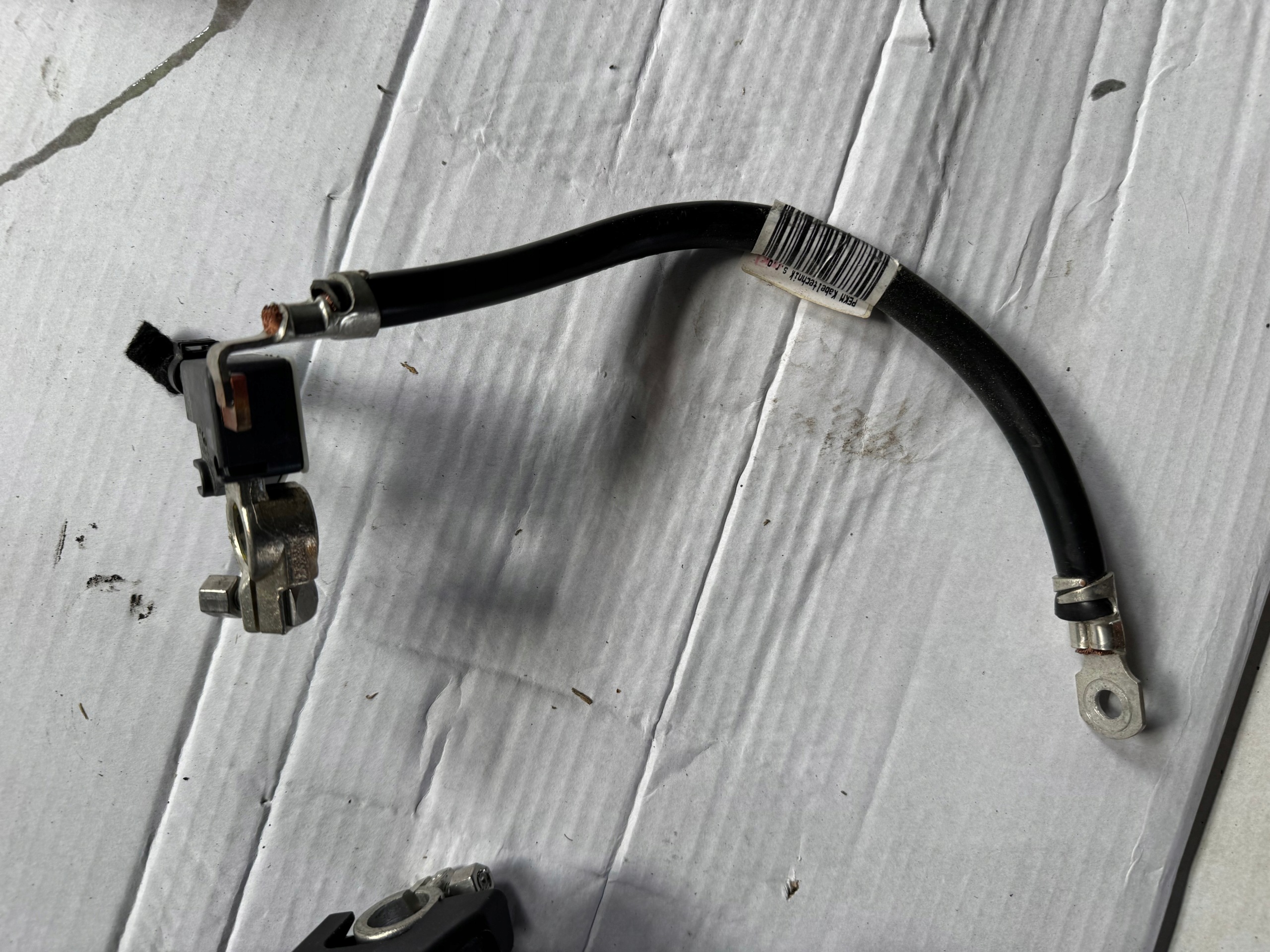 terminal cable battery 8K0915181E AUDI A5 8T A4 B8