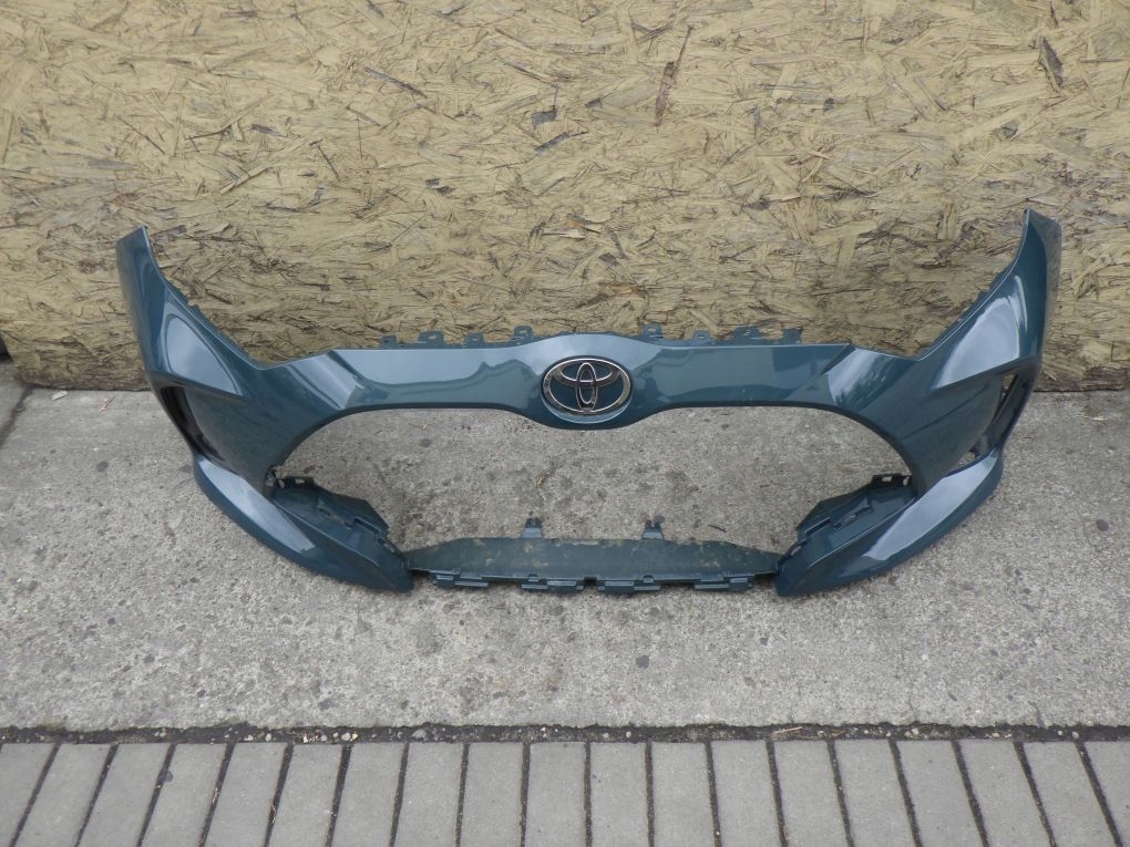 TOYOTA YARIS 4 IV P21 2020- front bumper