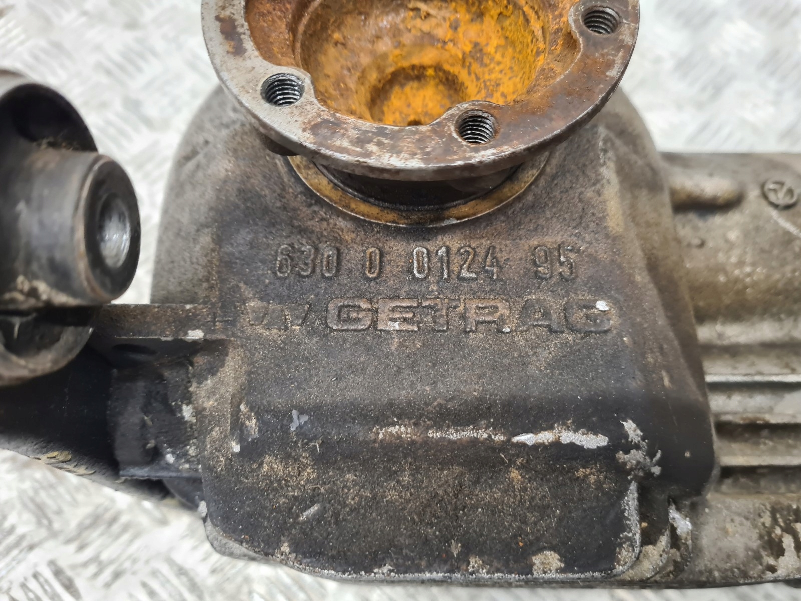 PORSCHE 996 911 4S DIFF DIFFERENTIAL FRONT 6300012495