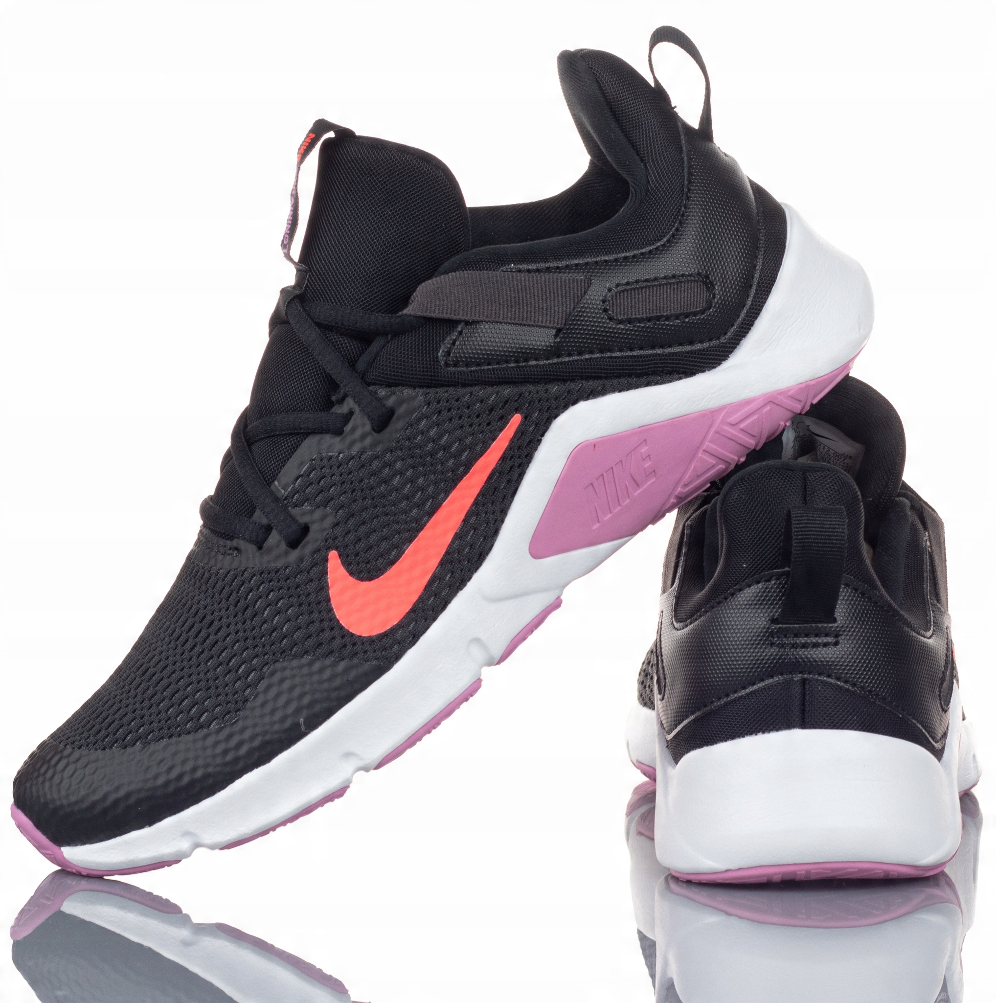 

Buty Wmns Nike Legend Essential CD0212 007 R-40