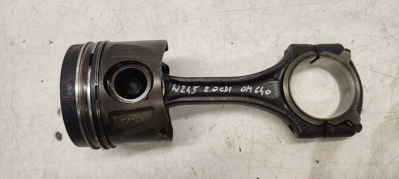 piston connecting rod Mercedes W245 2,0 CDI OM640