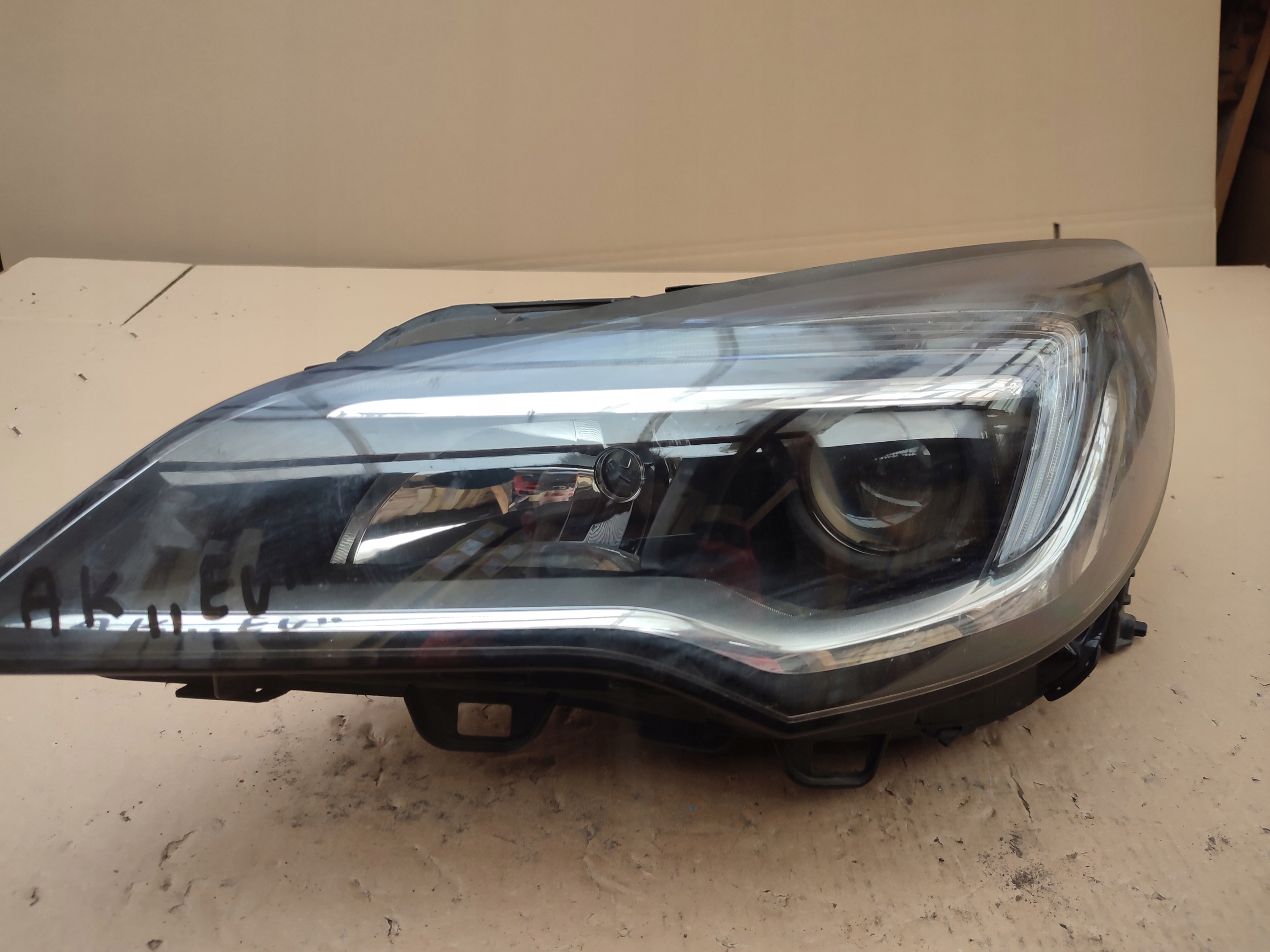 REFLEKTOR left light front left LED EUROPA OPEL ASTRA 5 V K 15-20 39077800