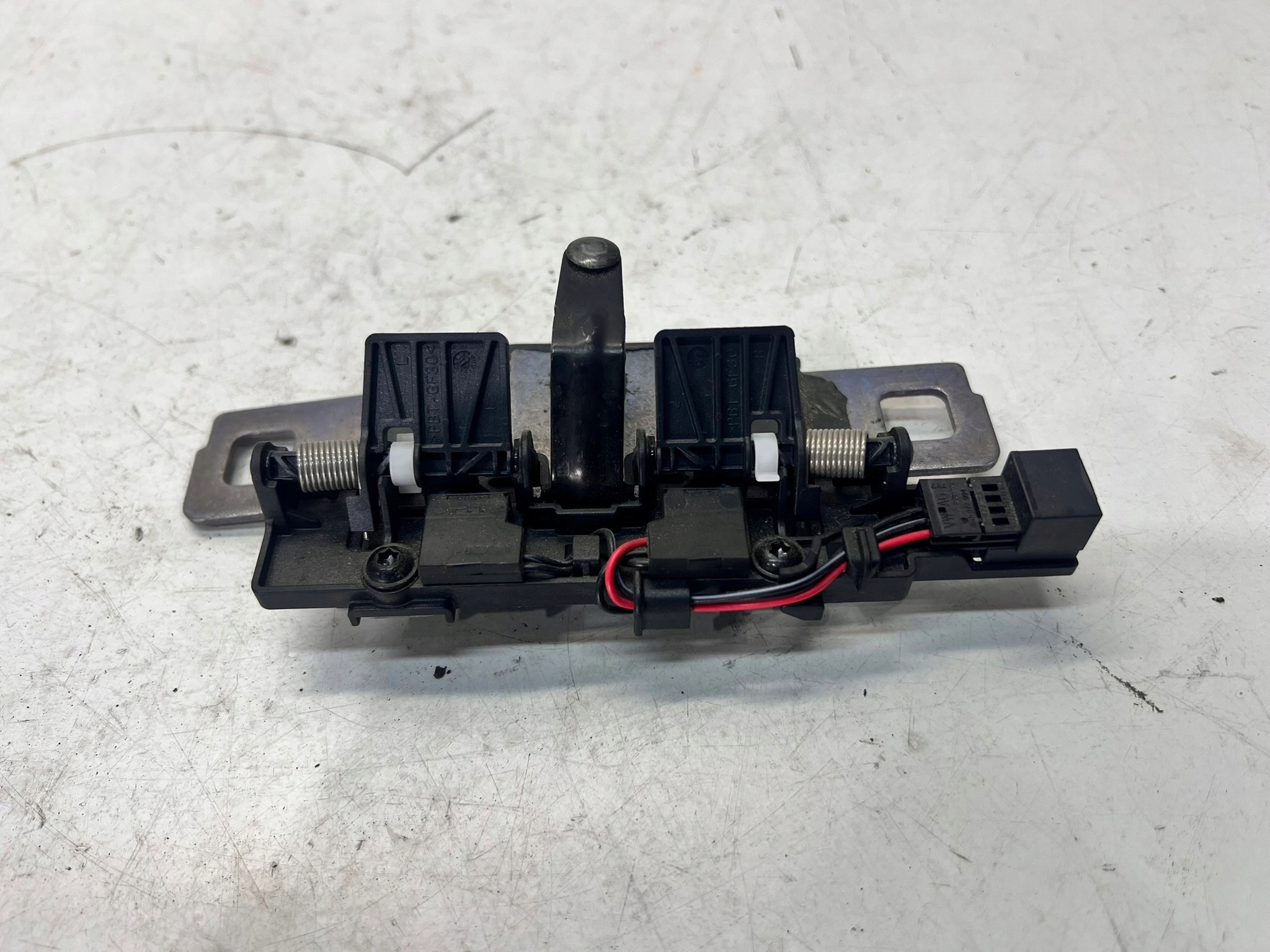 lock bonnet rear part AUDI Q5 FY Q7 4M 80A827507