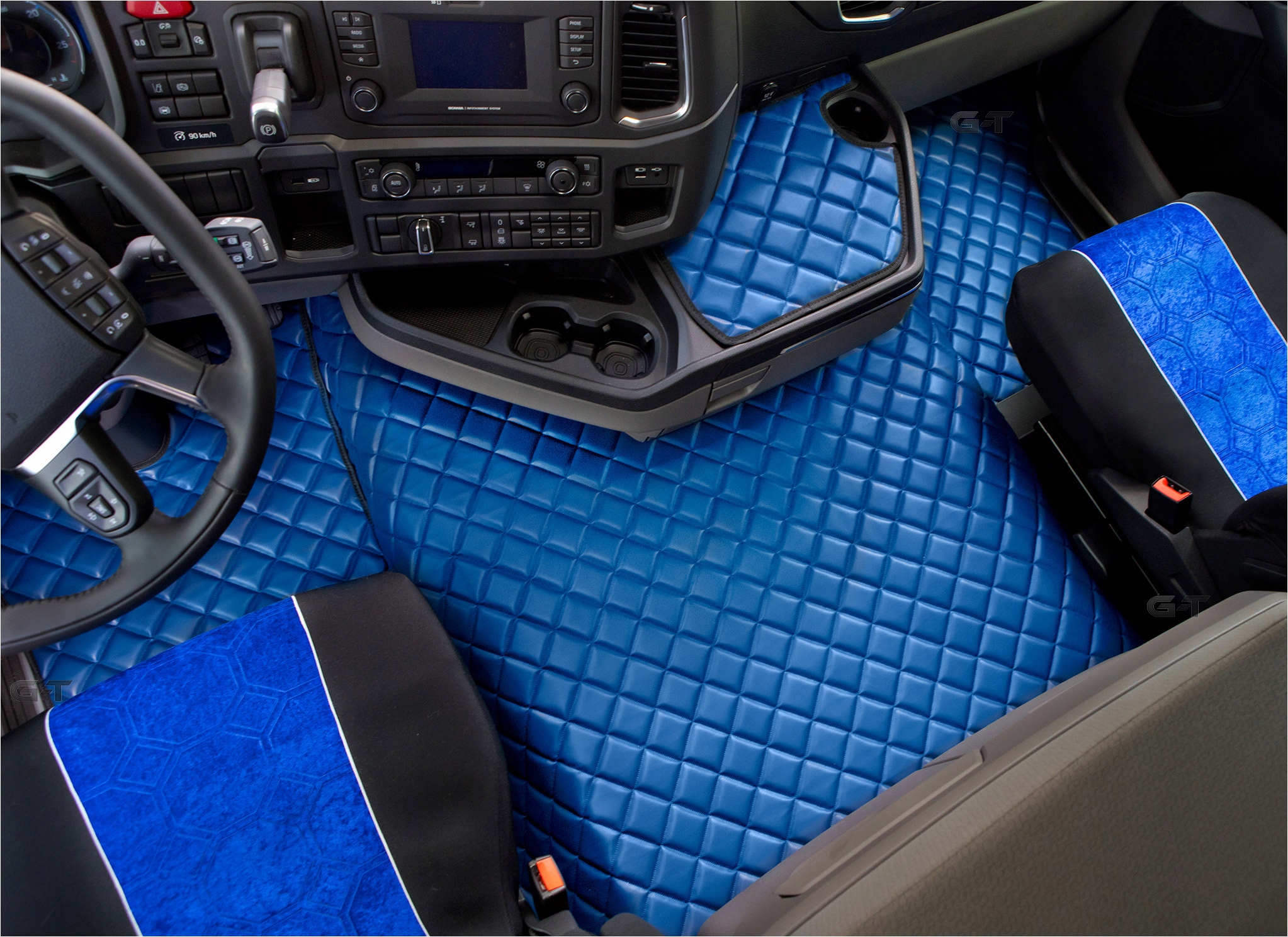 Стеганые коврики SCANIA R после 2017 года не амортизируют.