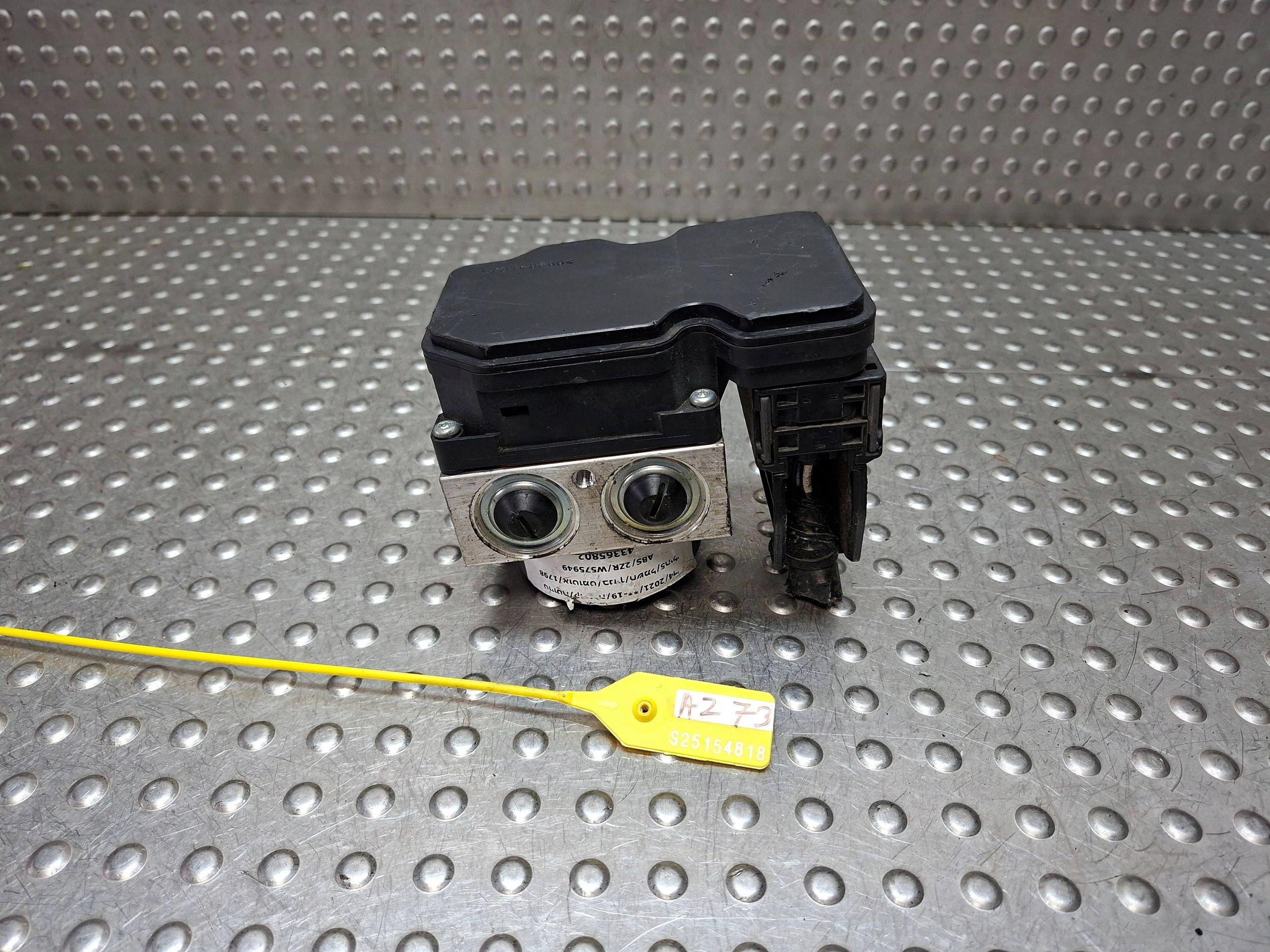 pump control unit ABS TOYOTA COROLLA E21 18- 44510-12600 89541-12E30