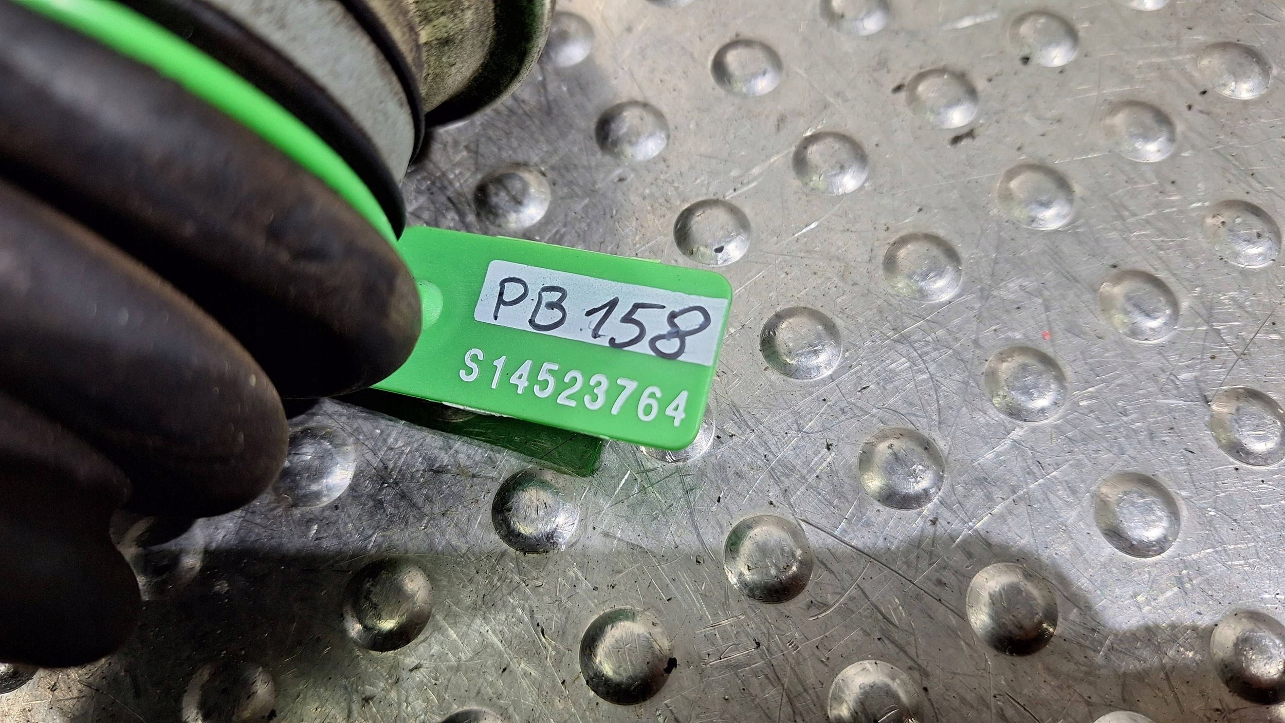 semi-axis right rear part 7533446 BMW E81 E87 E90 E91 E92 2.0D N47