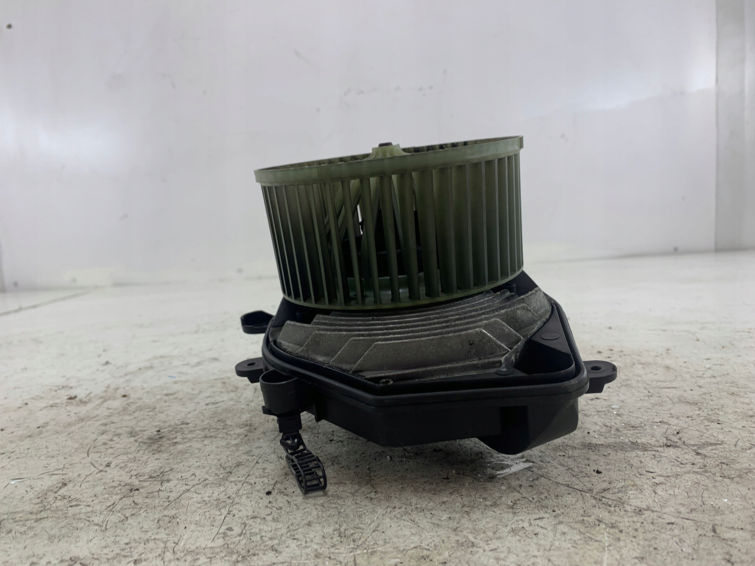 VW PASSAT B5 LIFT heating air conditioning devices 8D1820021 740221233F
