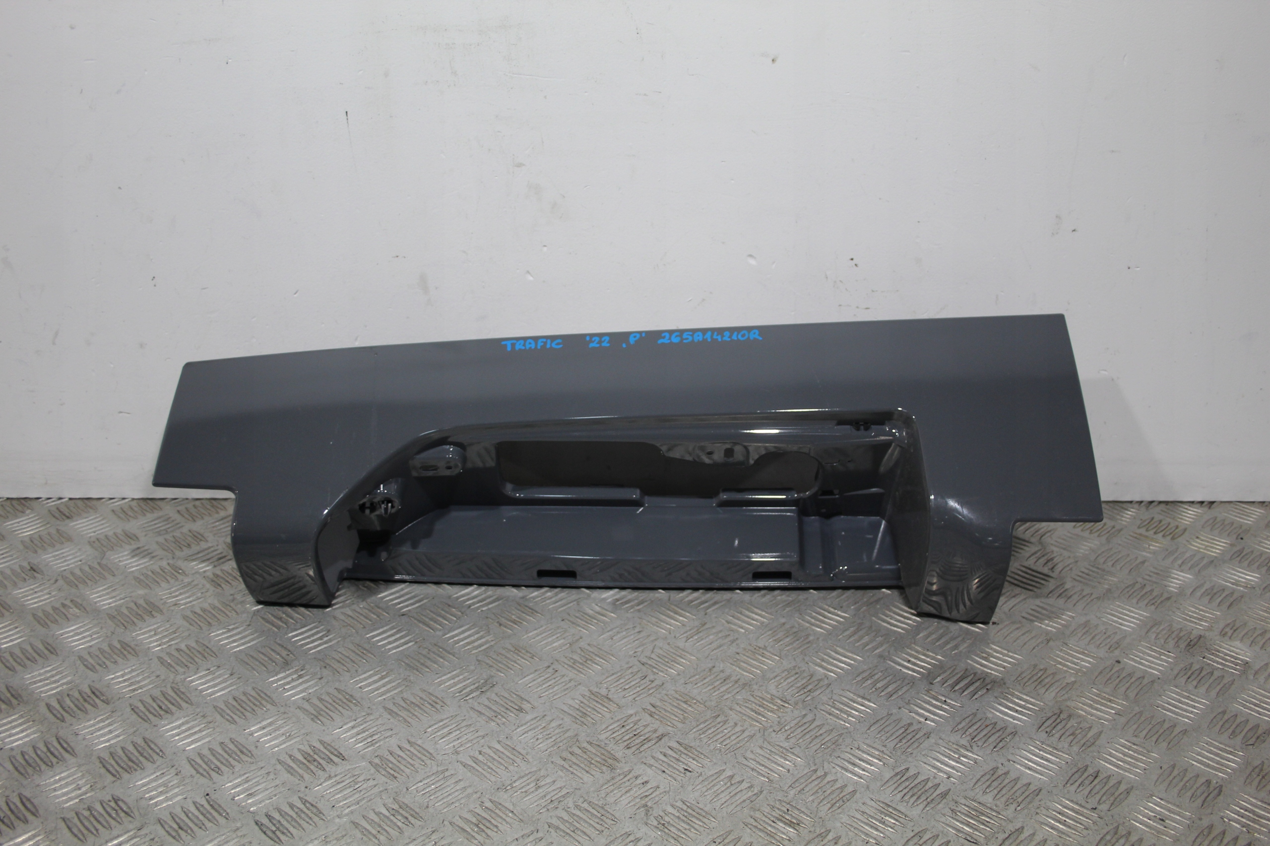 corner right rear part lights TRAFIC IV 4 III 3 LIFT
