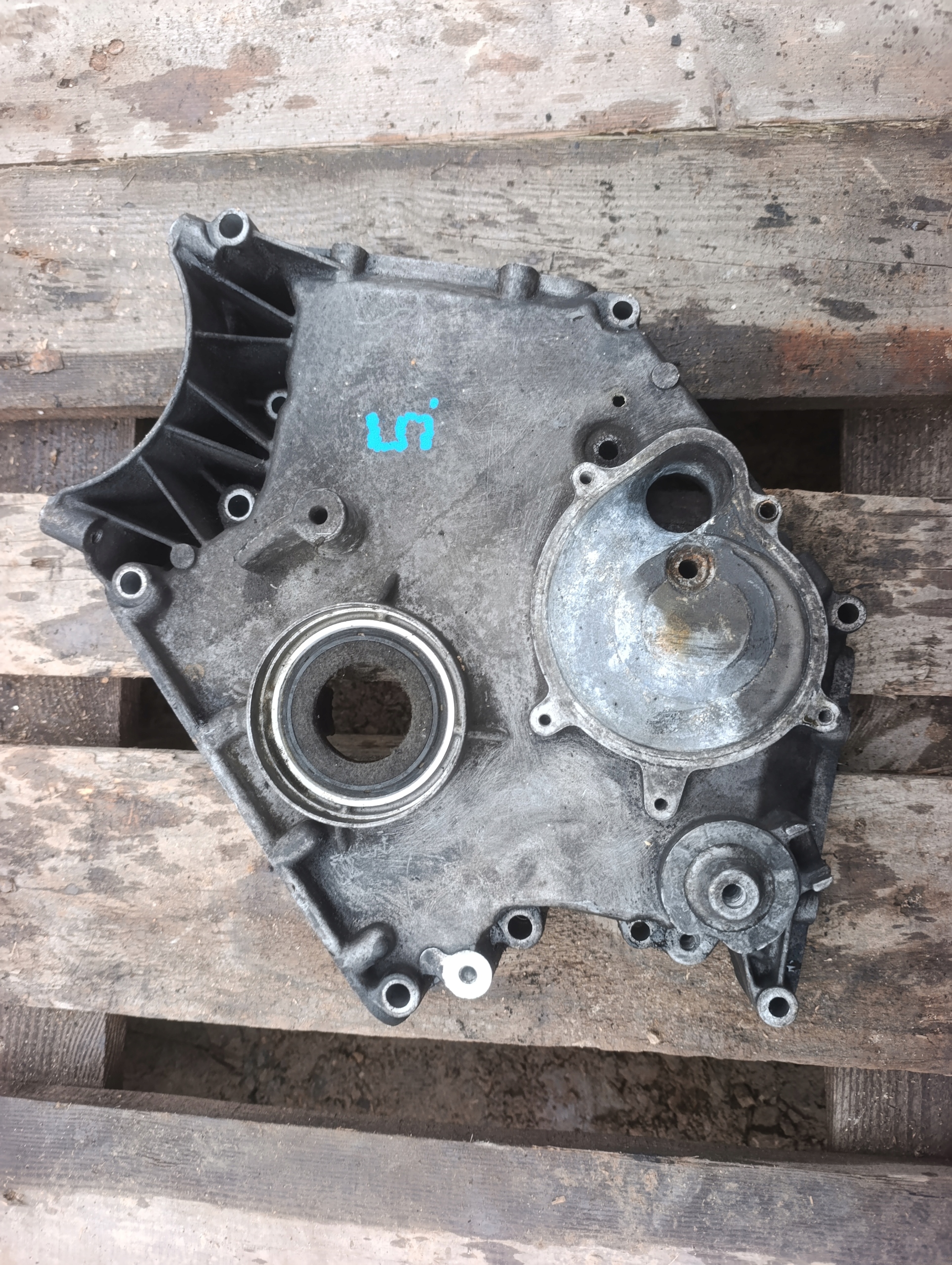 Couvercle carter distribution BMW E60 4.4 B 7513333