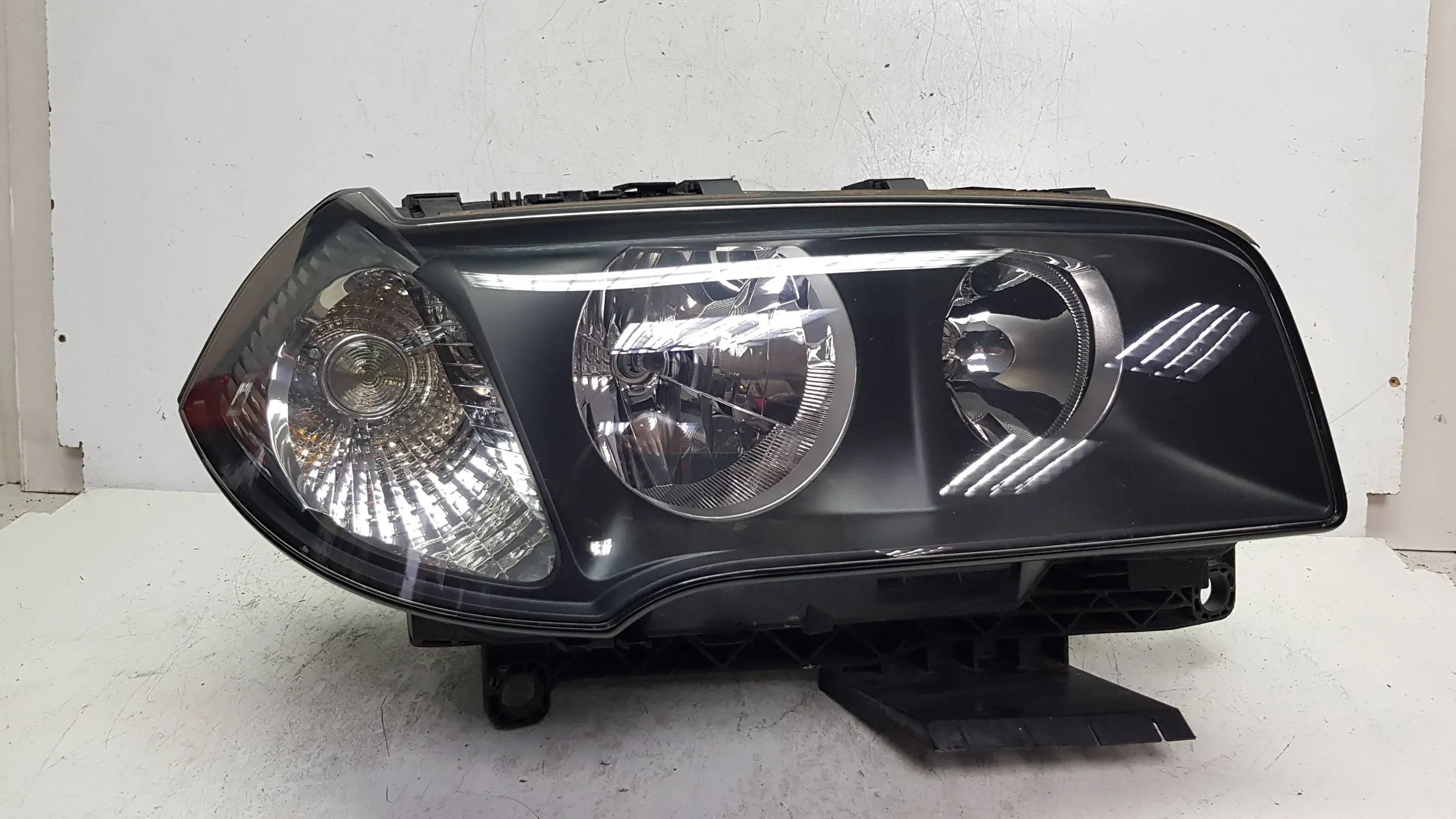 light front right 6923856 BMW X3 E83 06