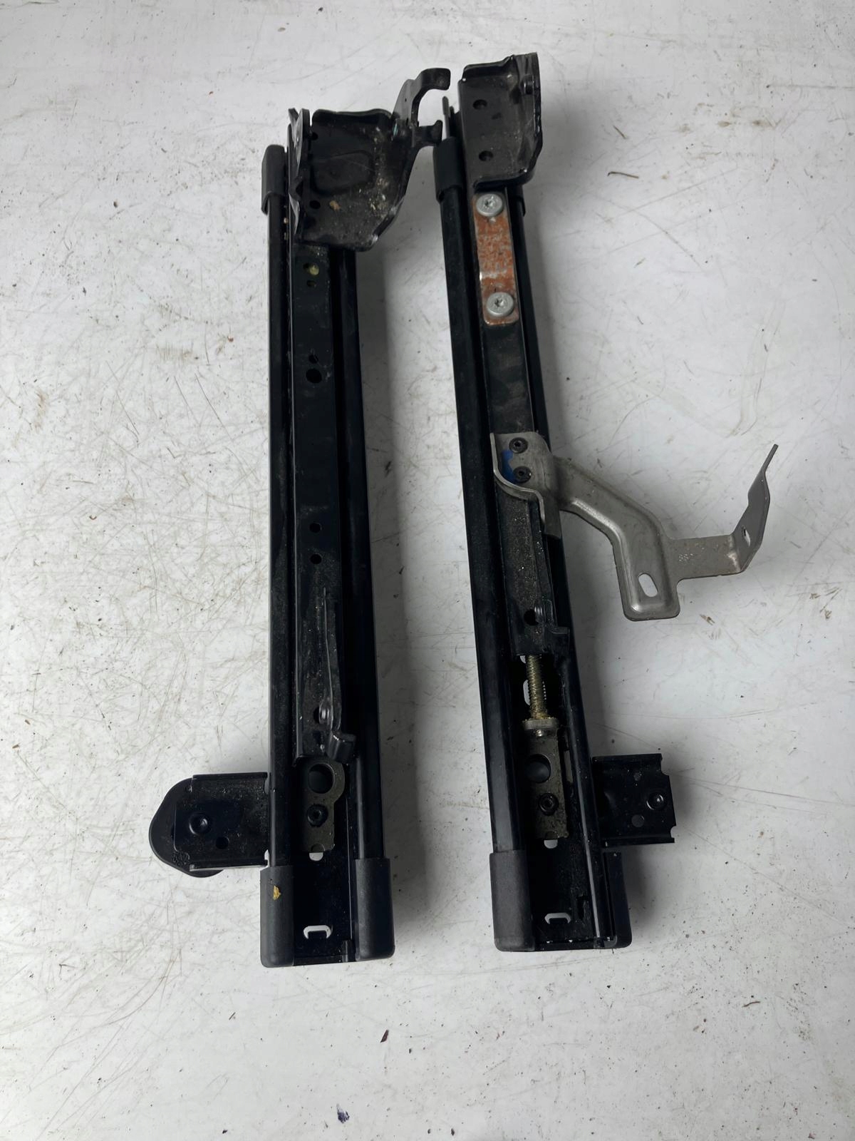 PROWADNICE SZYNY seat PEUGEOT 508 and right front electrical