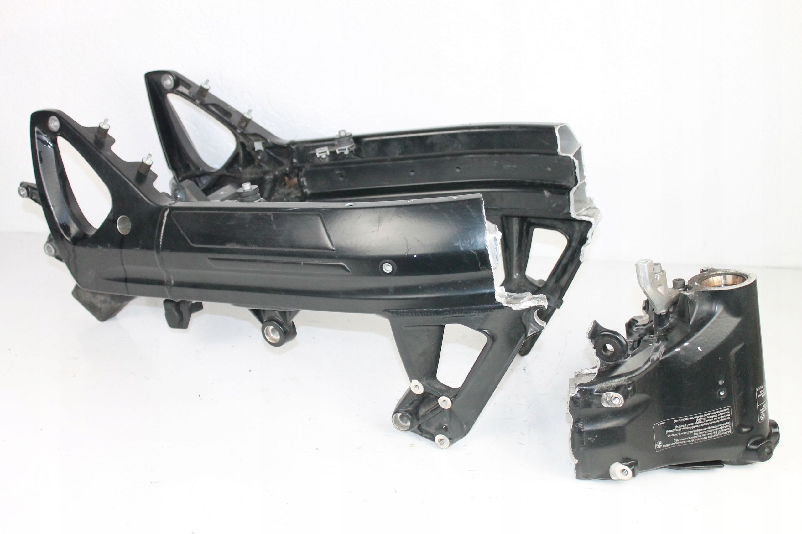 75 - BMW F800R K71 2015 рамка с документами