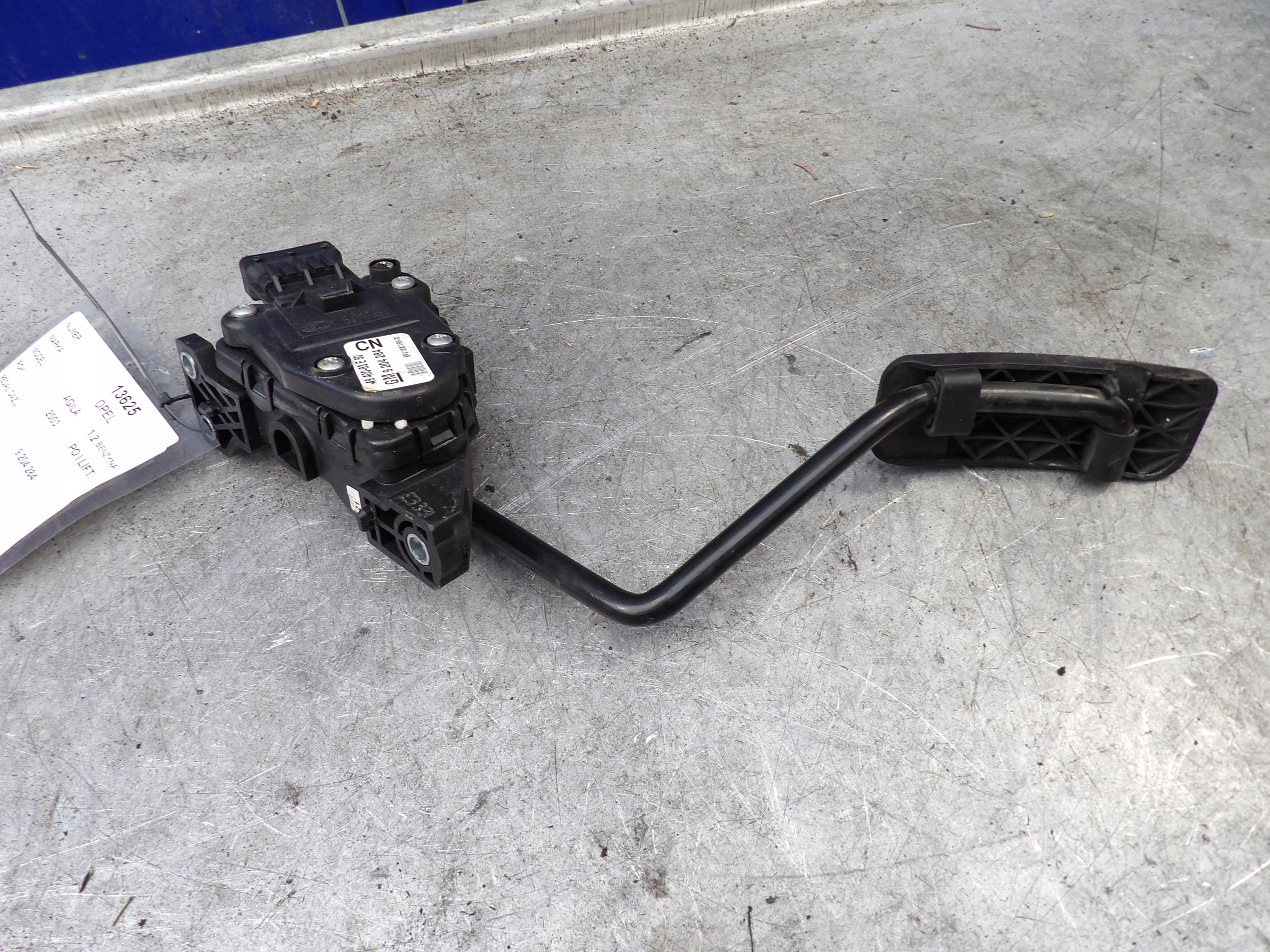 Opel Agila accelerator pedal 9204284 49400-83E50 6PV008196-00