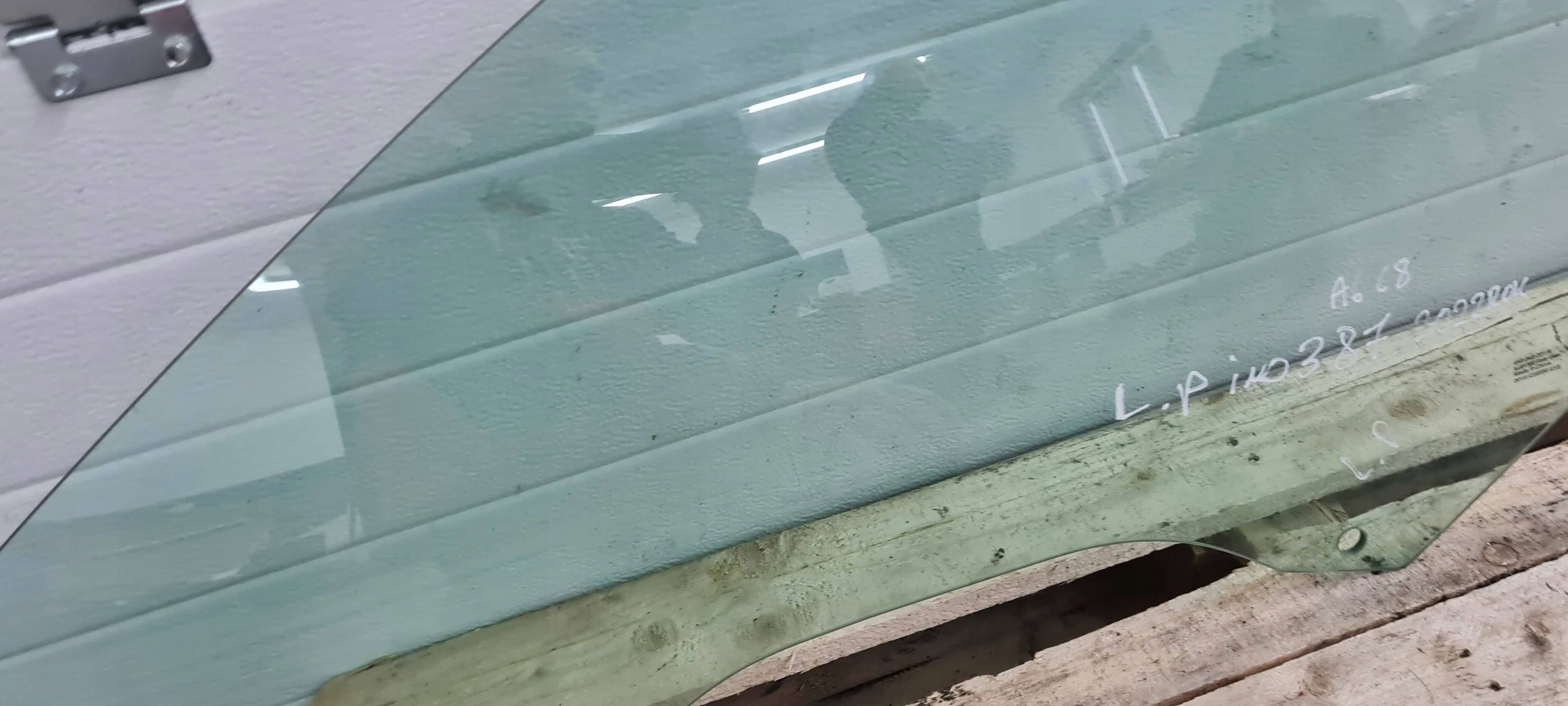 A6 C8 4K S6 window door left left front front 23R 2023R 4K0845201B