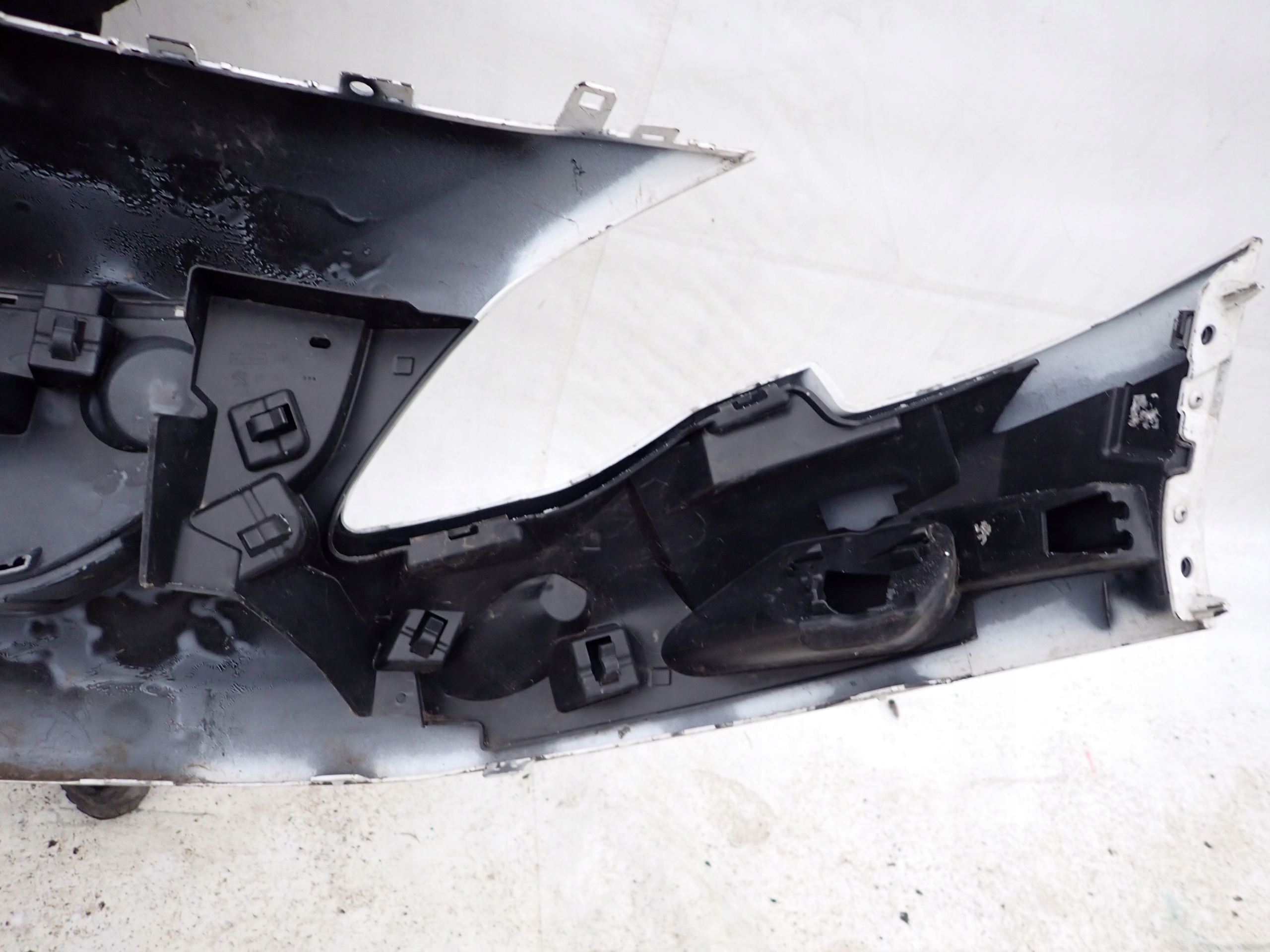 9811842177 - PEUGEOT EXPERT III 16-ПРОСКАЛЬЗЫВАНИЕ ПРАВАЯ РЕШЕТКА