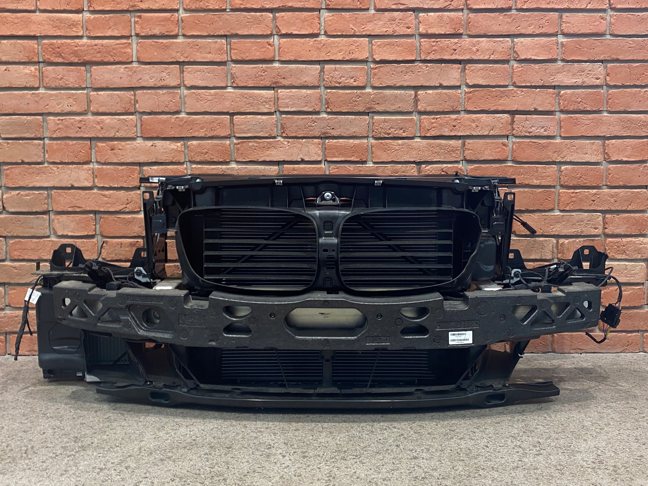 BMW 5 GT F07 LCI PAS PRZEDNI CHŁODNICE 528i