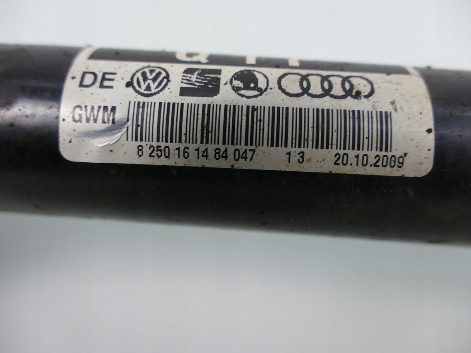 AUDI A8 D3 3.0 TDI semi-axis left front left 4E0407271P