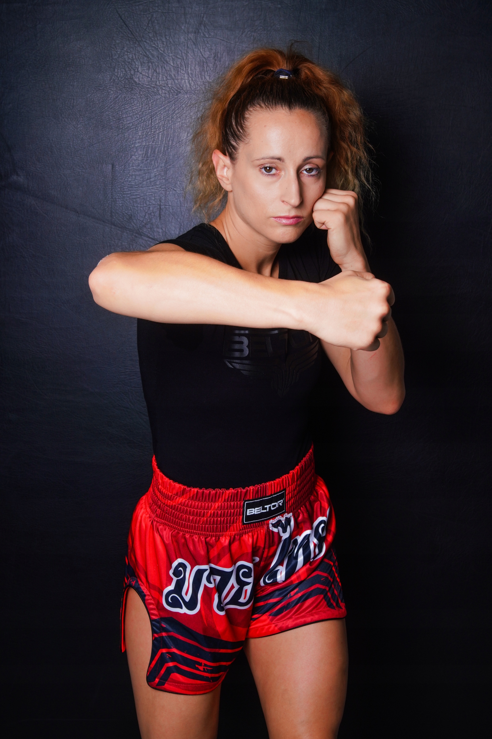 BELTOR SPODENKI TRENINGOWE MUAY THAI 01 ROZMIAR L CZERWONE SPORTOWE Stan opakowania oryginalne