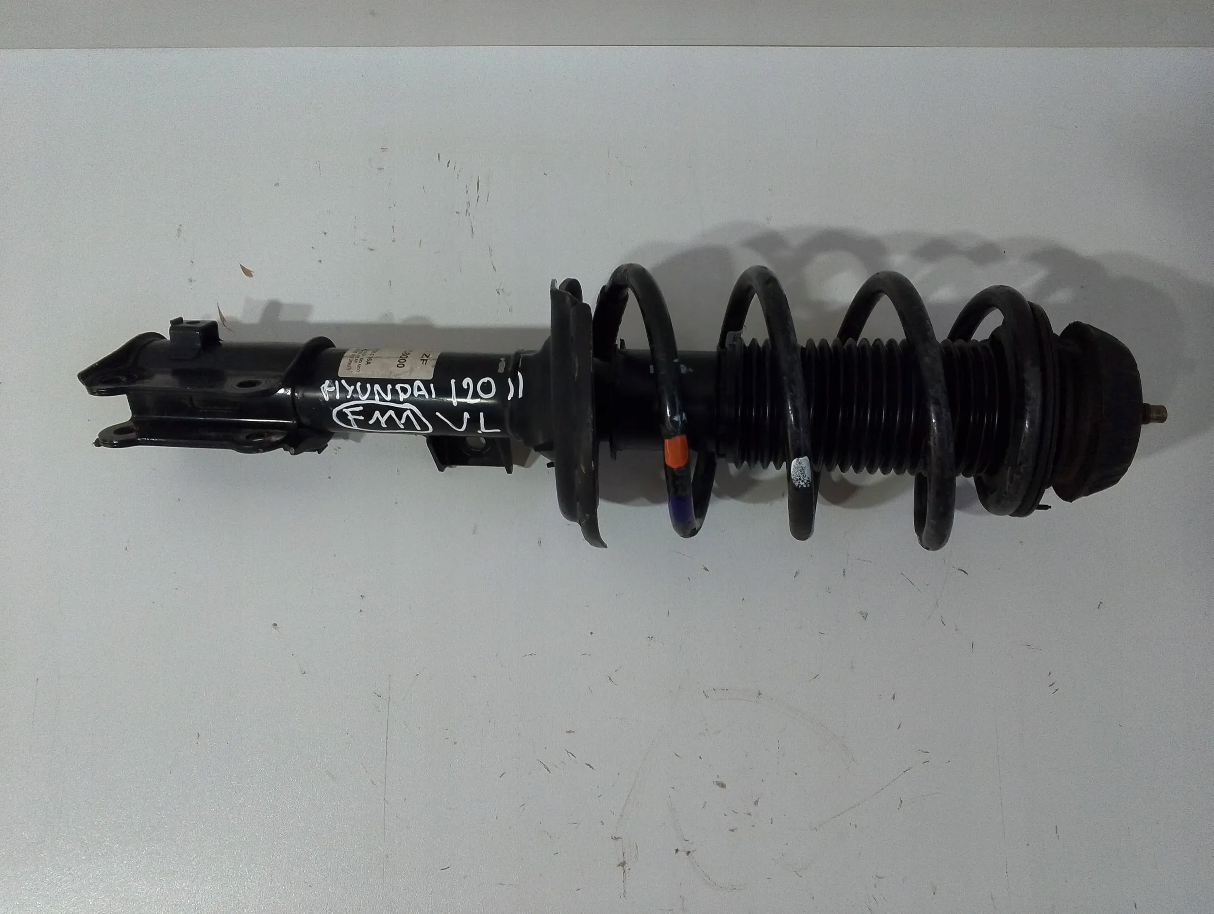 Hyundai i20 (GB IB) shock absorber front left 54604-C8000