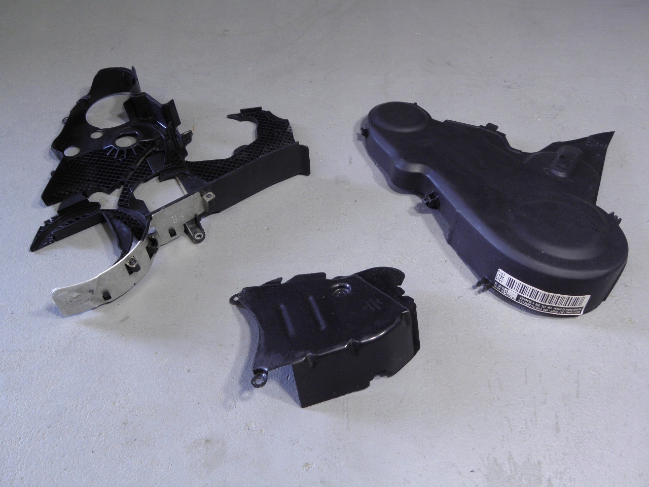 VW PASSAT B6 2.0 TDI CBA // OBUDOWA ROZRZĄDU KOMPL