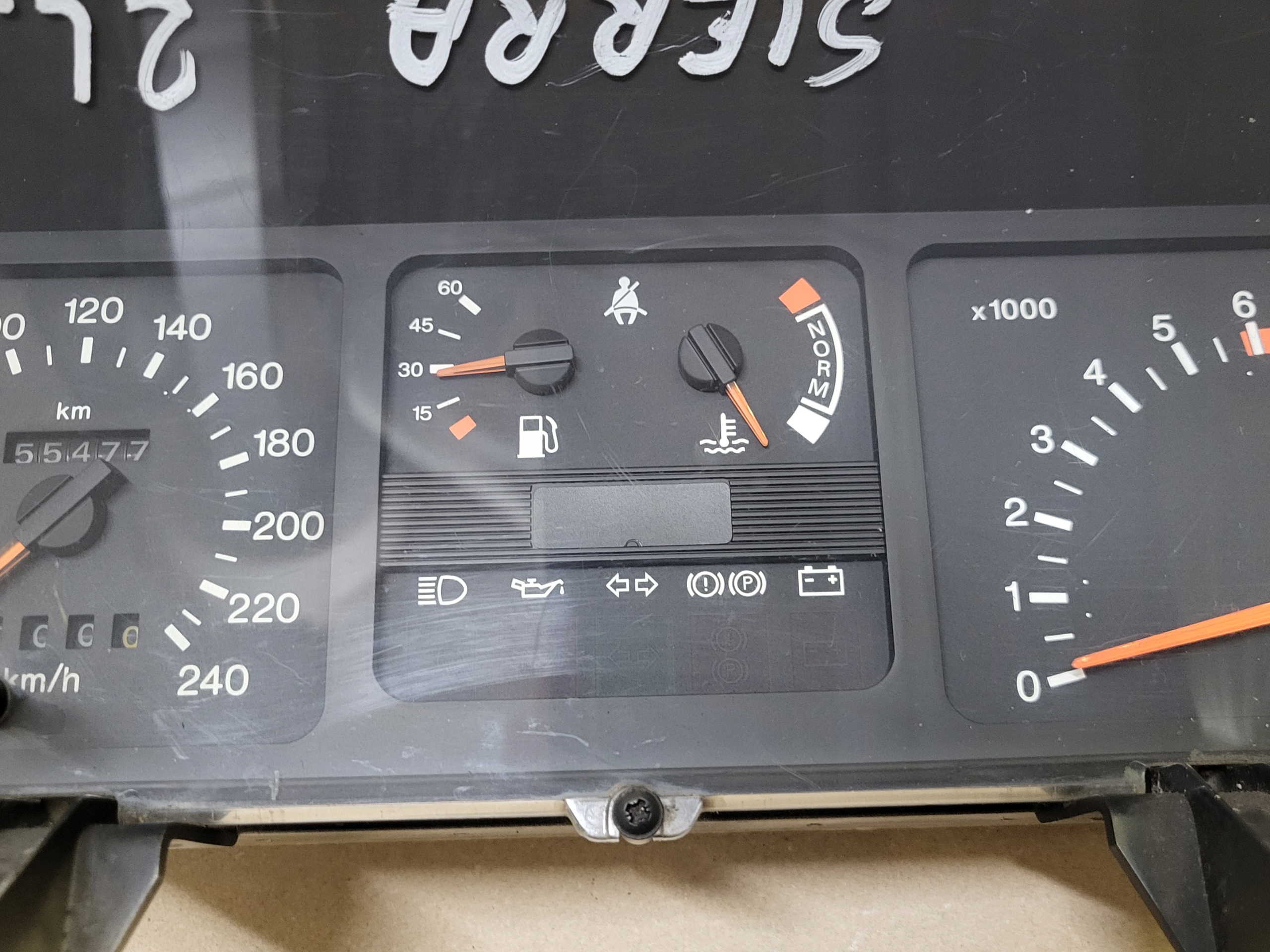 dials clock FORD SIERRA 2.0 BENZ. OE EUROPA
