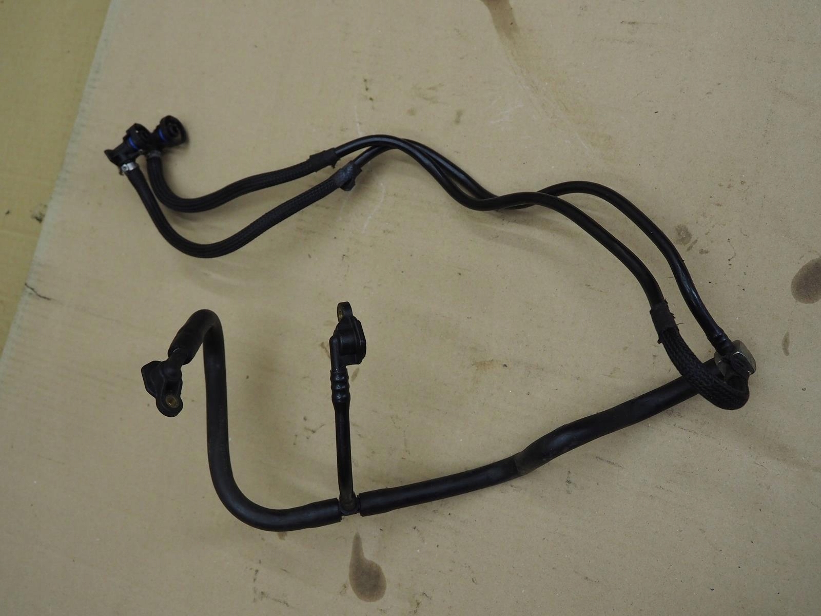 DUCATI DIAVEL 1200 PRZEWÓD PRZEWODY PALIWOWE