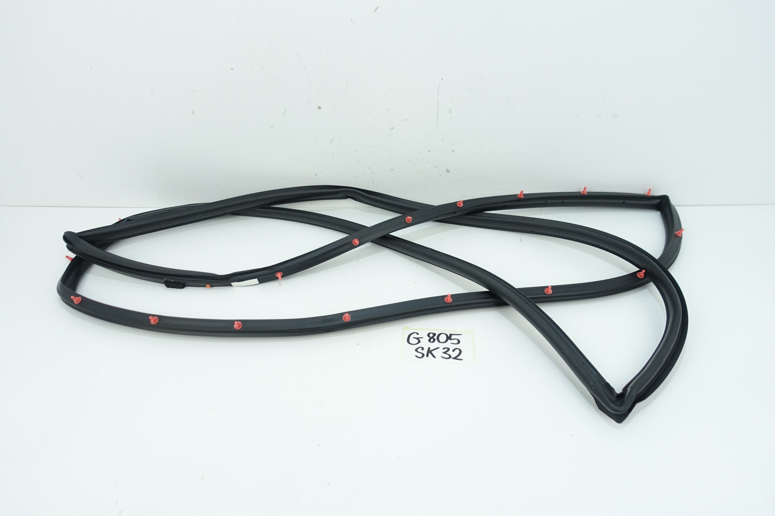 KIA CEED II 2012- gasket door right front 82140A2700