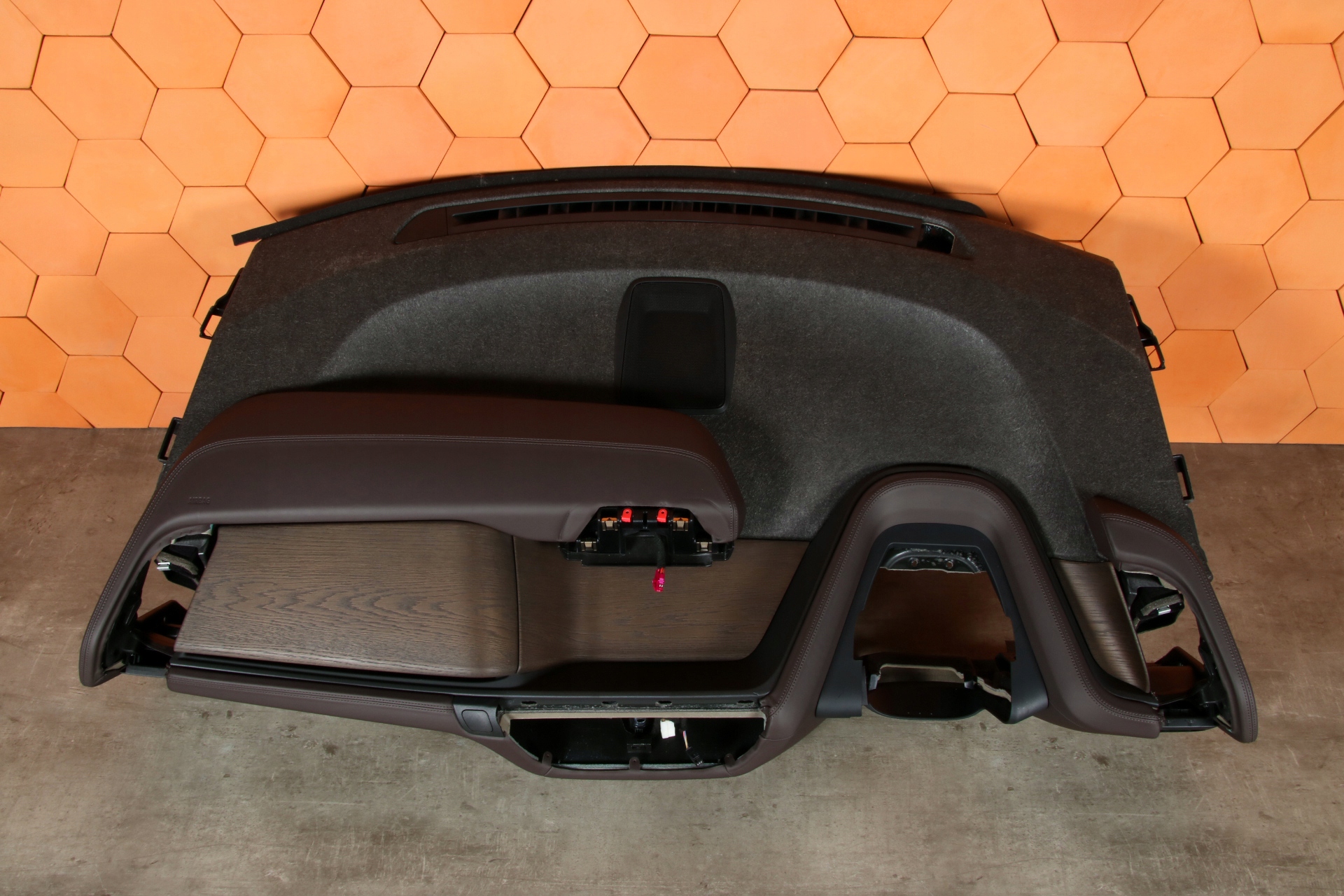 BMW i3 I01 LCI dashboard instrument panel console VERNASCA DARK TRUFFLE ANGLIK