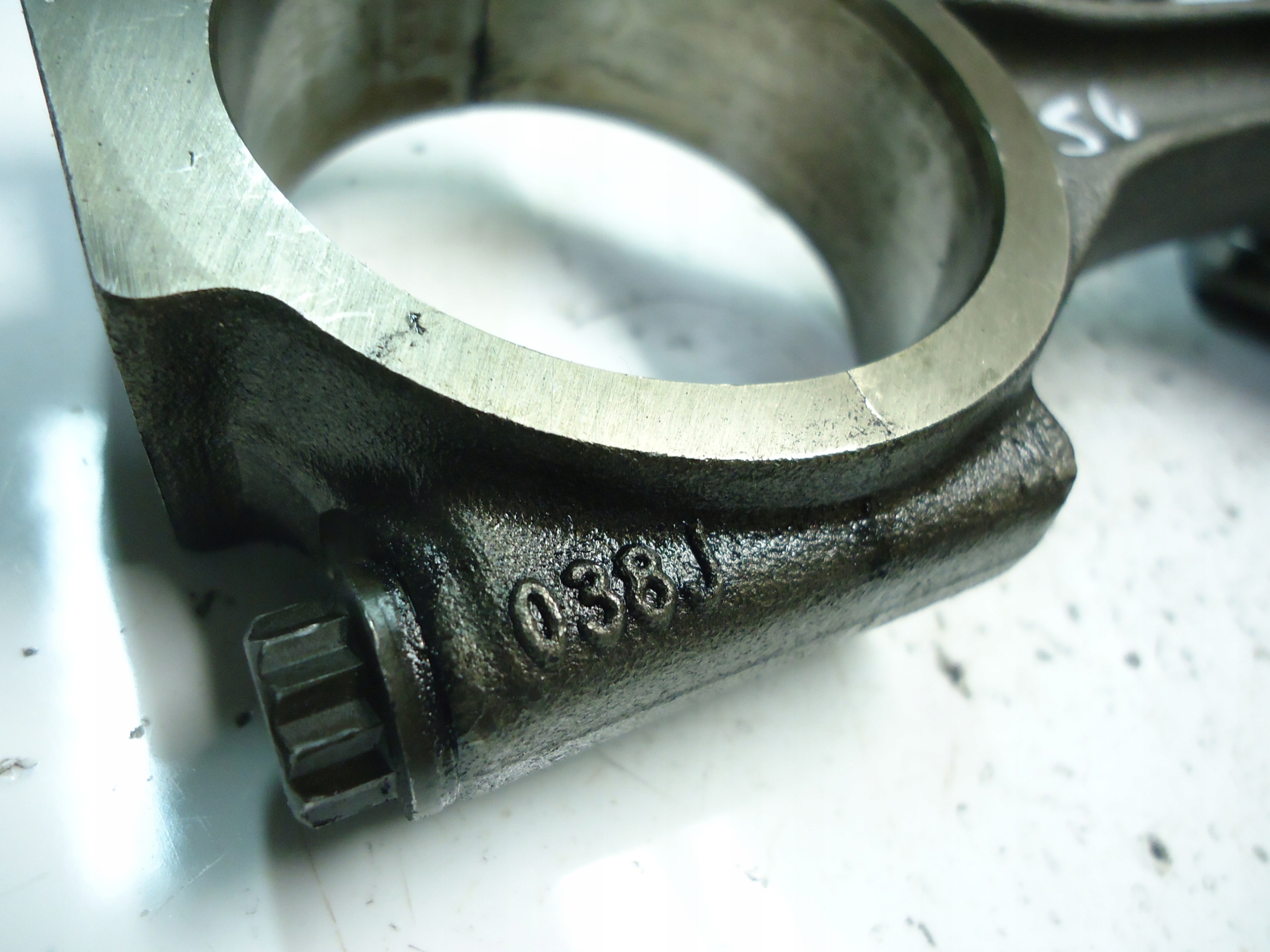 VW MITSUBISHI OUTLANDER II 2.0CRD BSY piston Z KORBWODEM 038J
